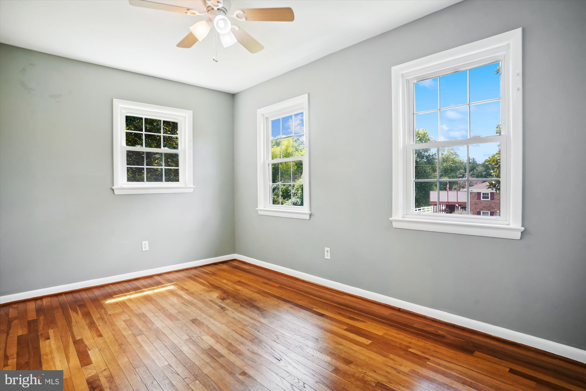 HAYFIELD FARM - Residential