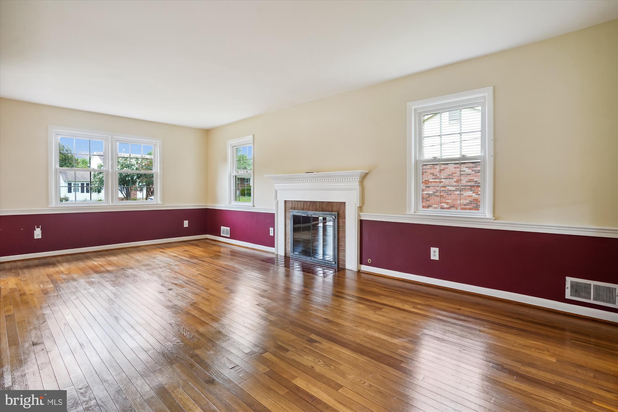 HAYFIELD FARM - Residential