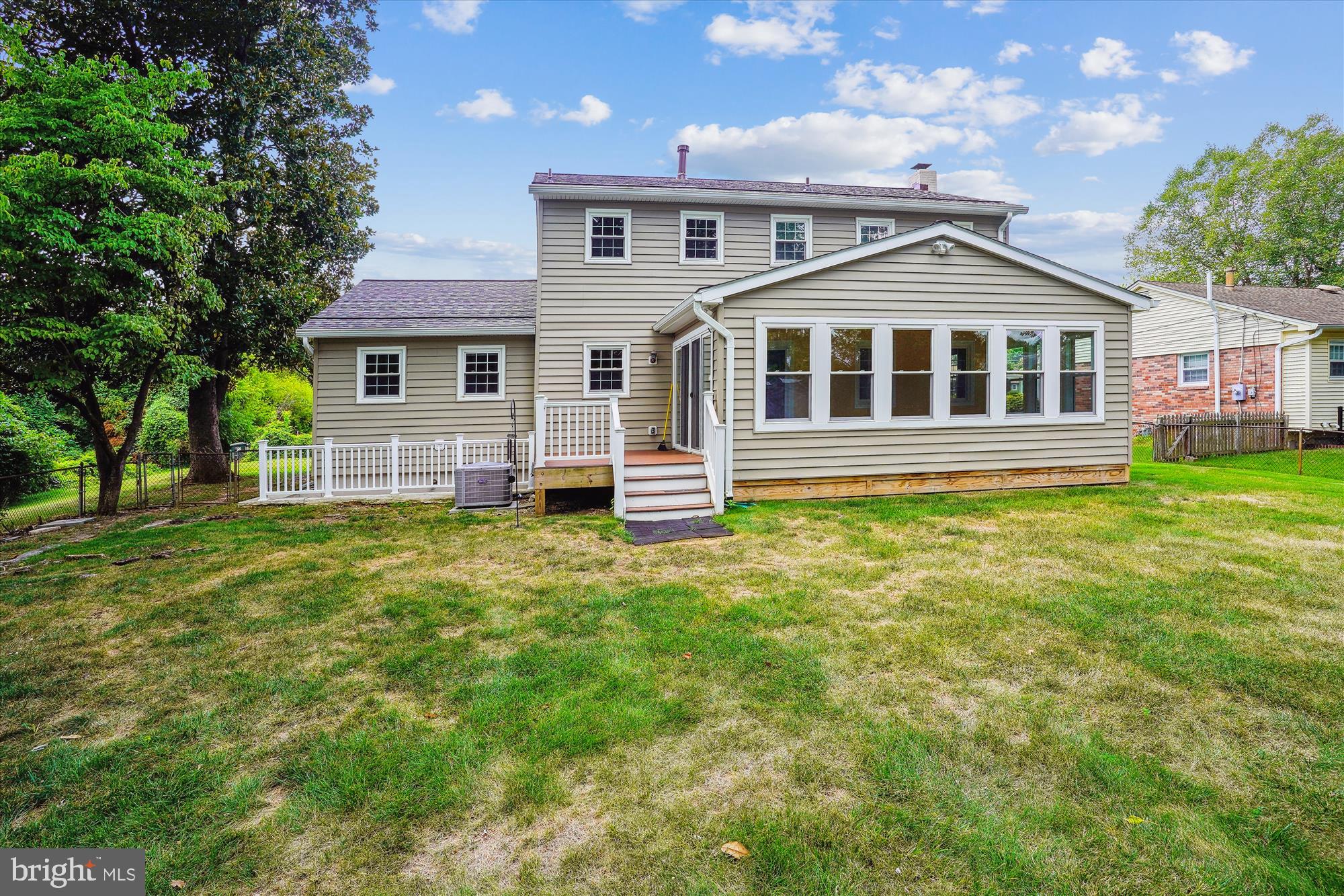 HAYFIELD FARM - Residential