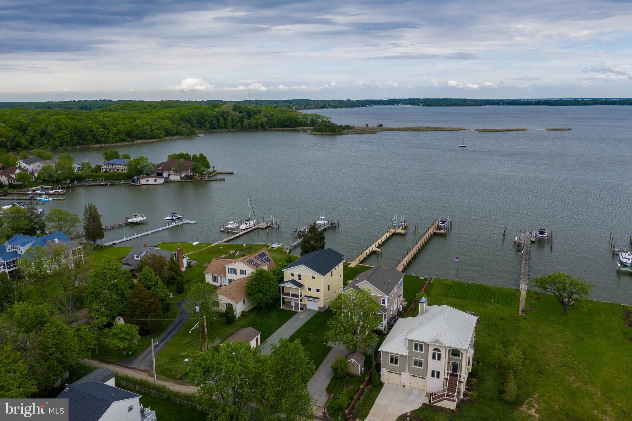 SELBY ON THE BAY - Residential