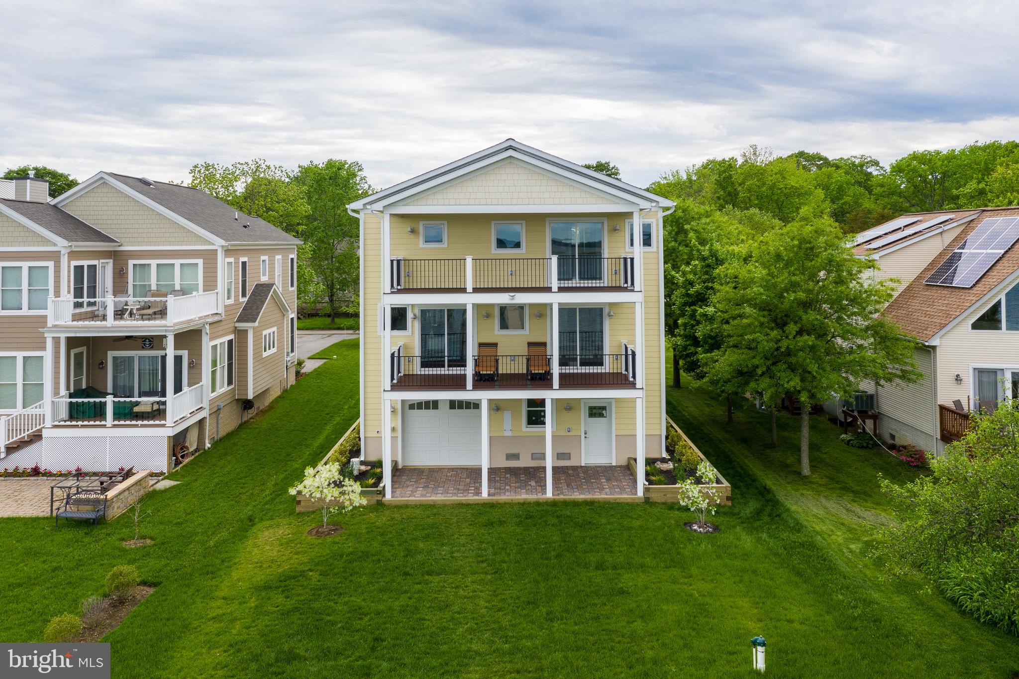 SELBY ON THE BAY - Residential