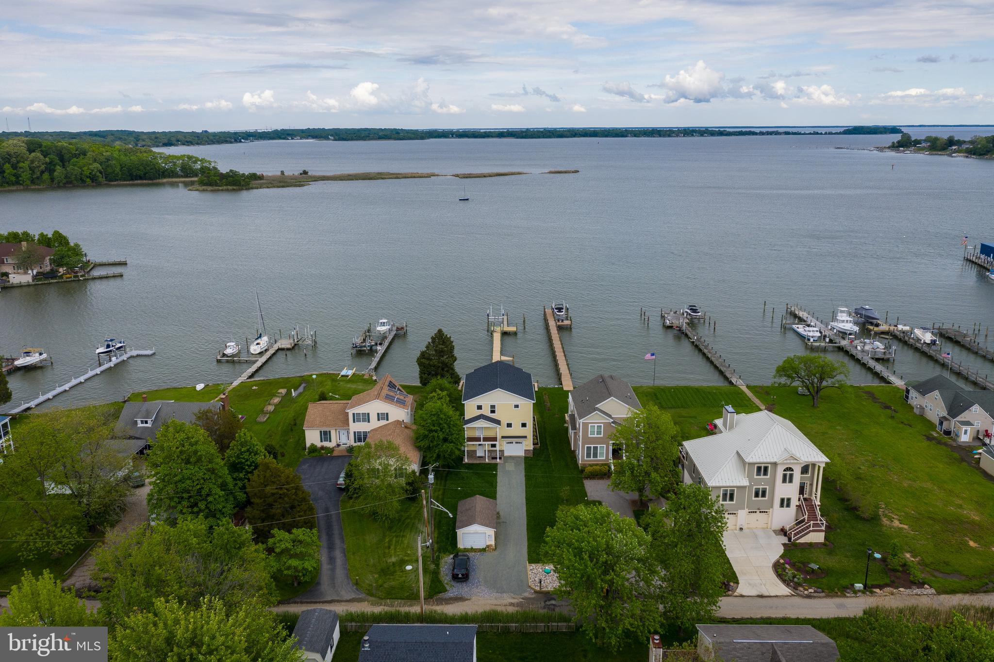 SELBY ON THE BAY - Residential