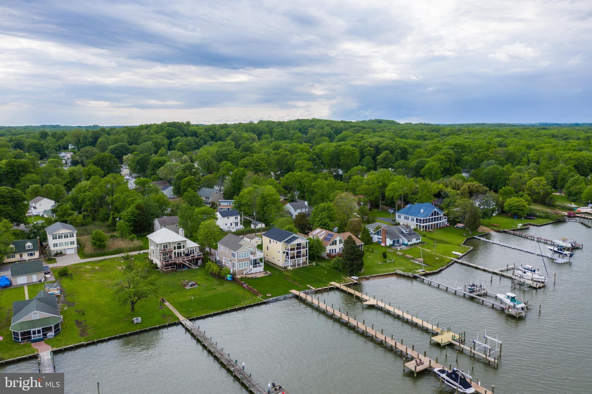 SELBY ON THE BAY - Residential