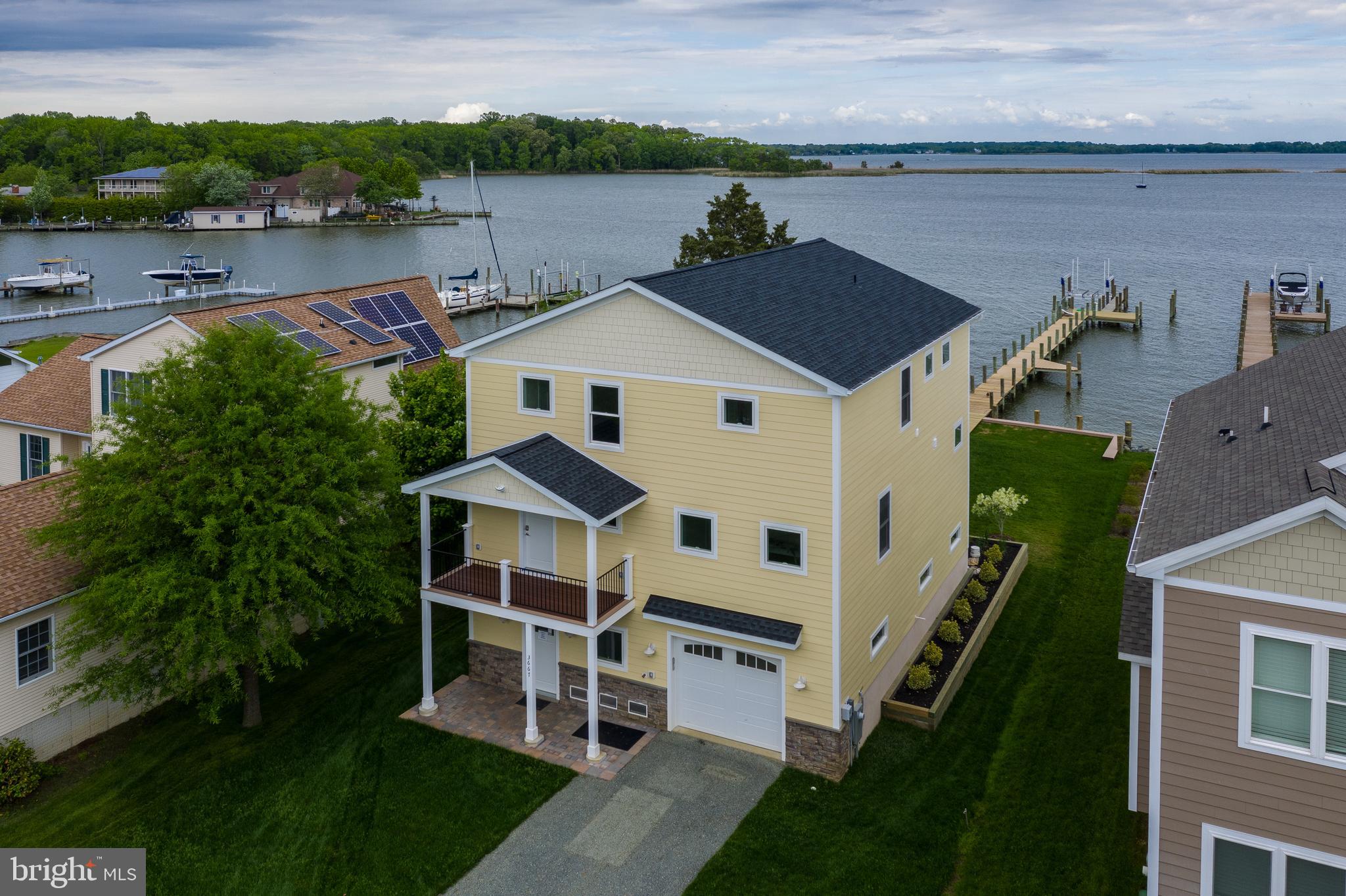 SELBY ON THE BAY - Residential