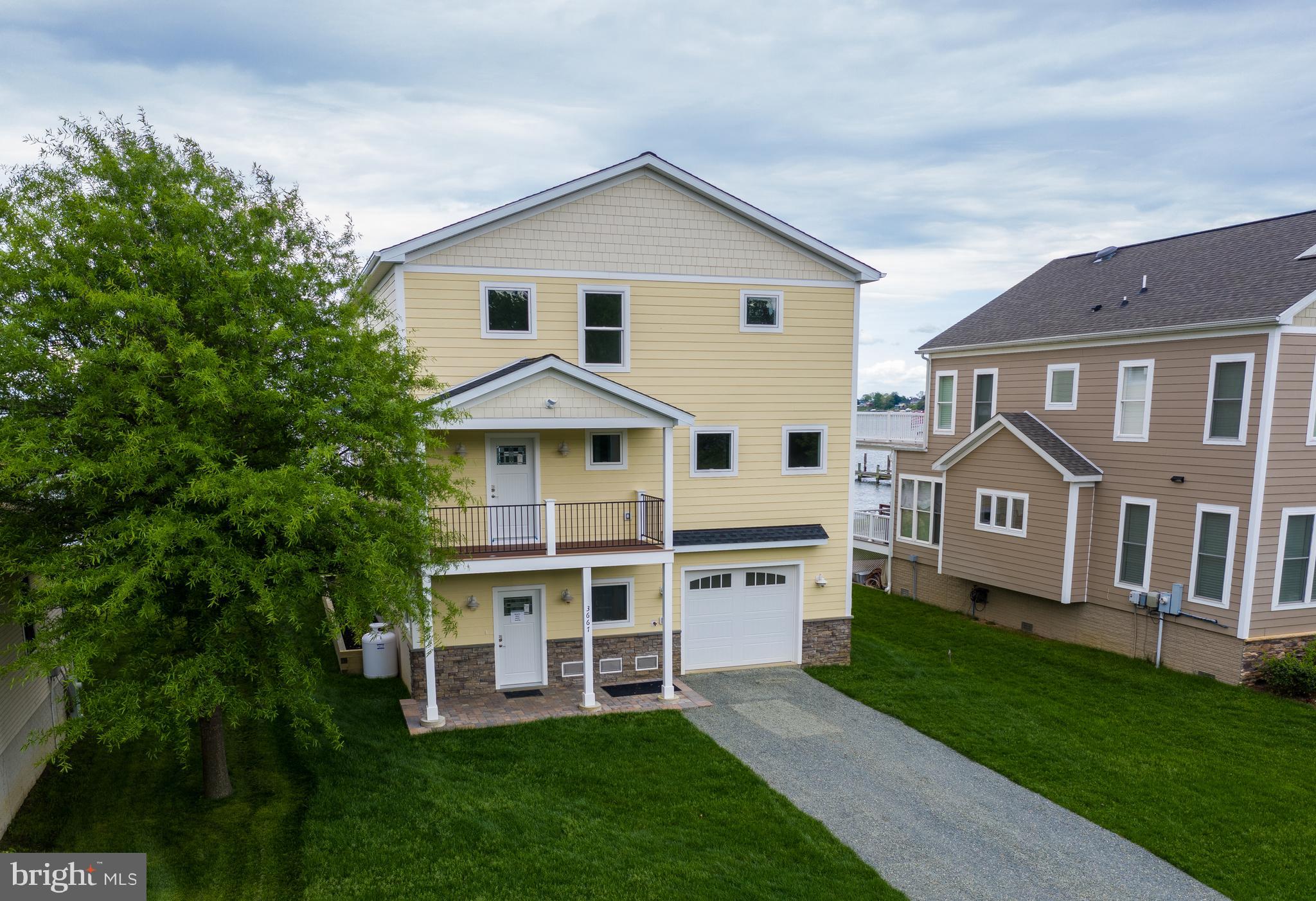 SELBY ON THE BAY - Residential