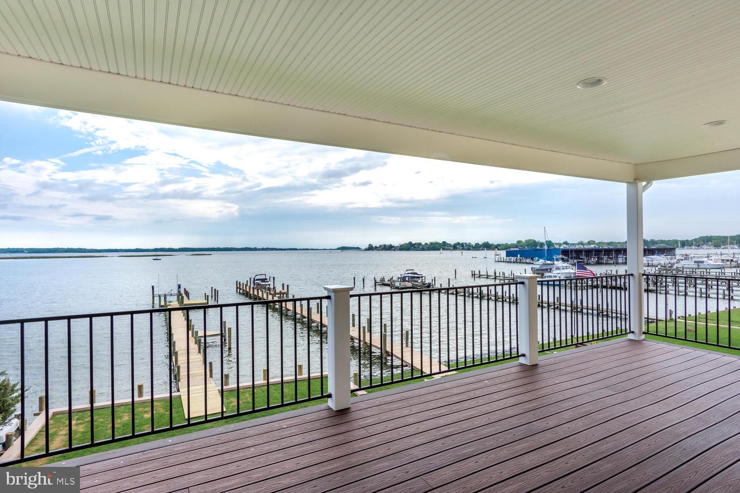 SELBY ON THE BAY - Residential