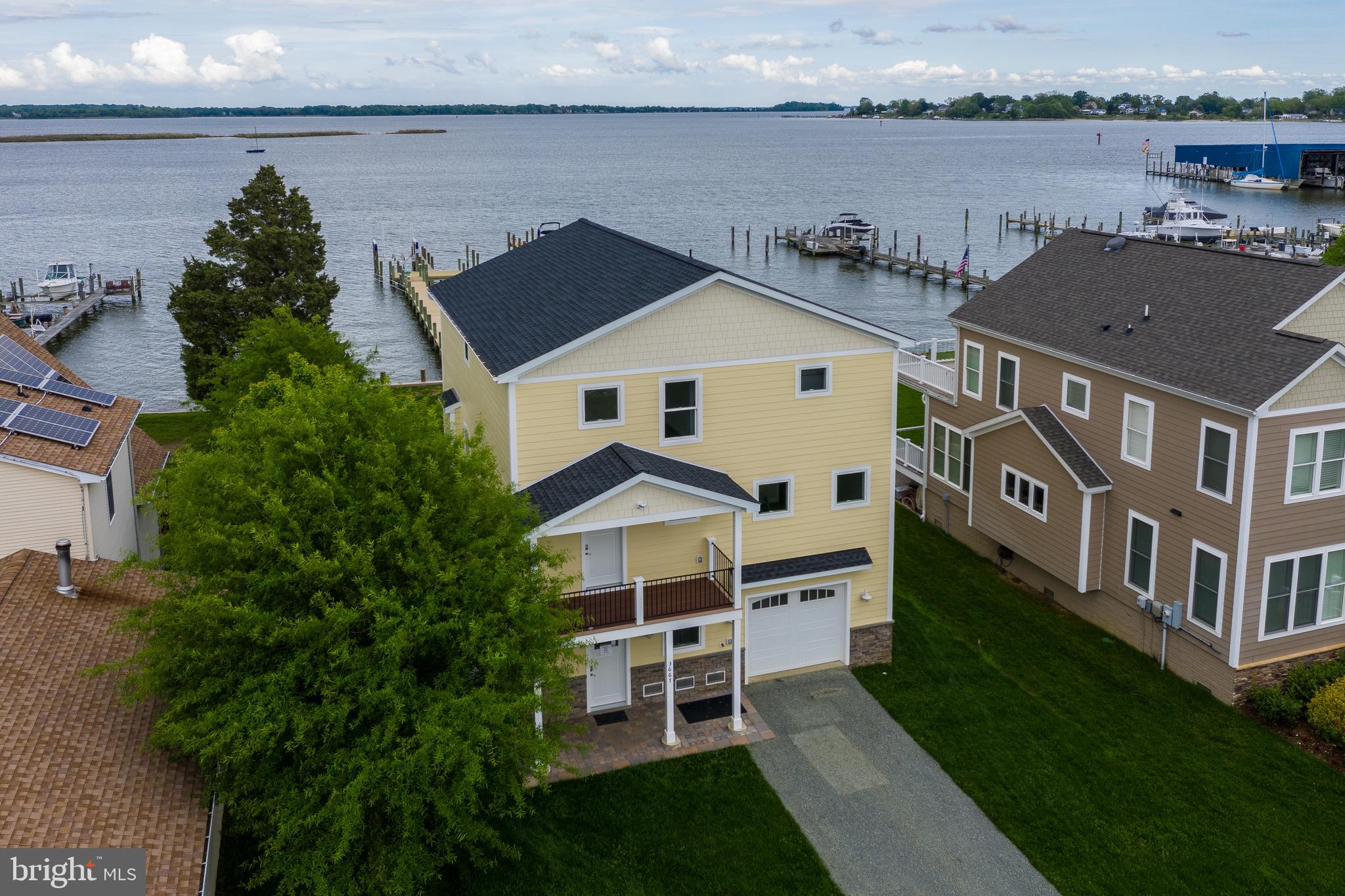 SELBY ON THE BAY - Residential