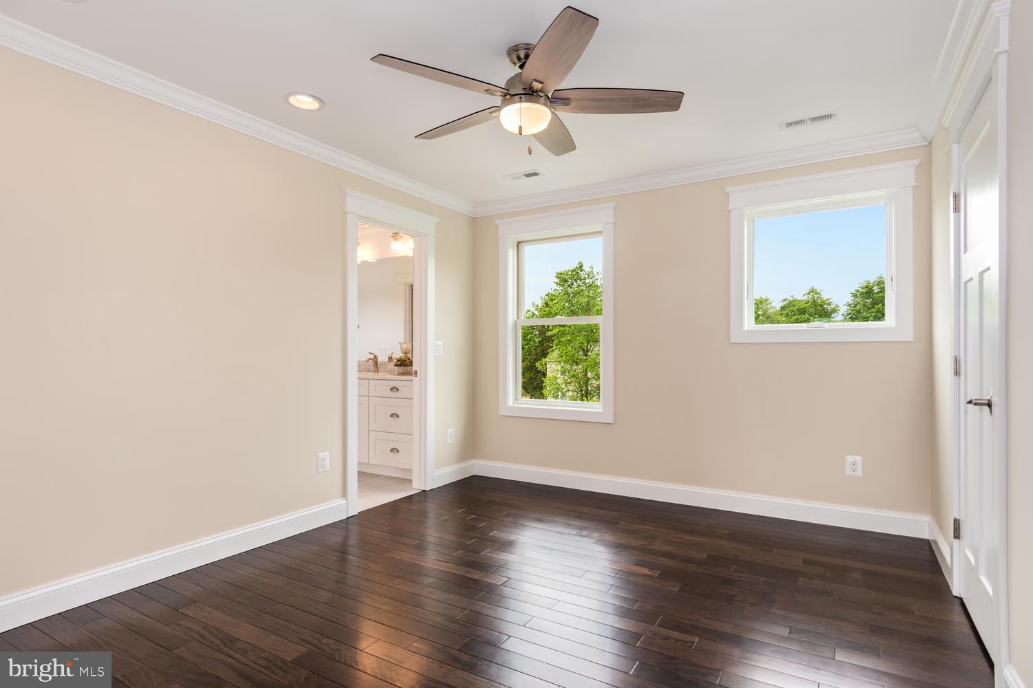 SELBY ON THE BAY - Residential