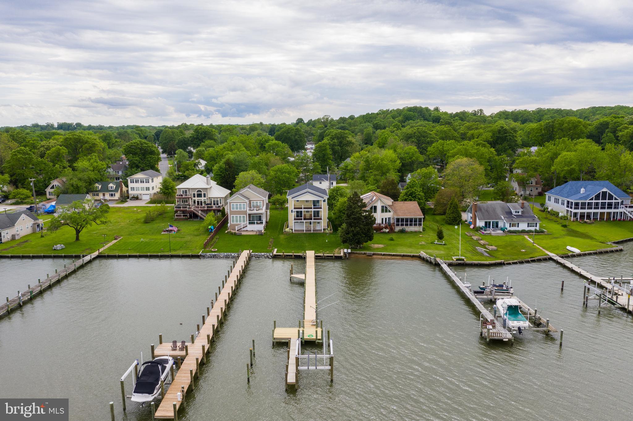 SELBY ON THE BAY - Residential