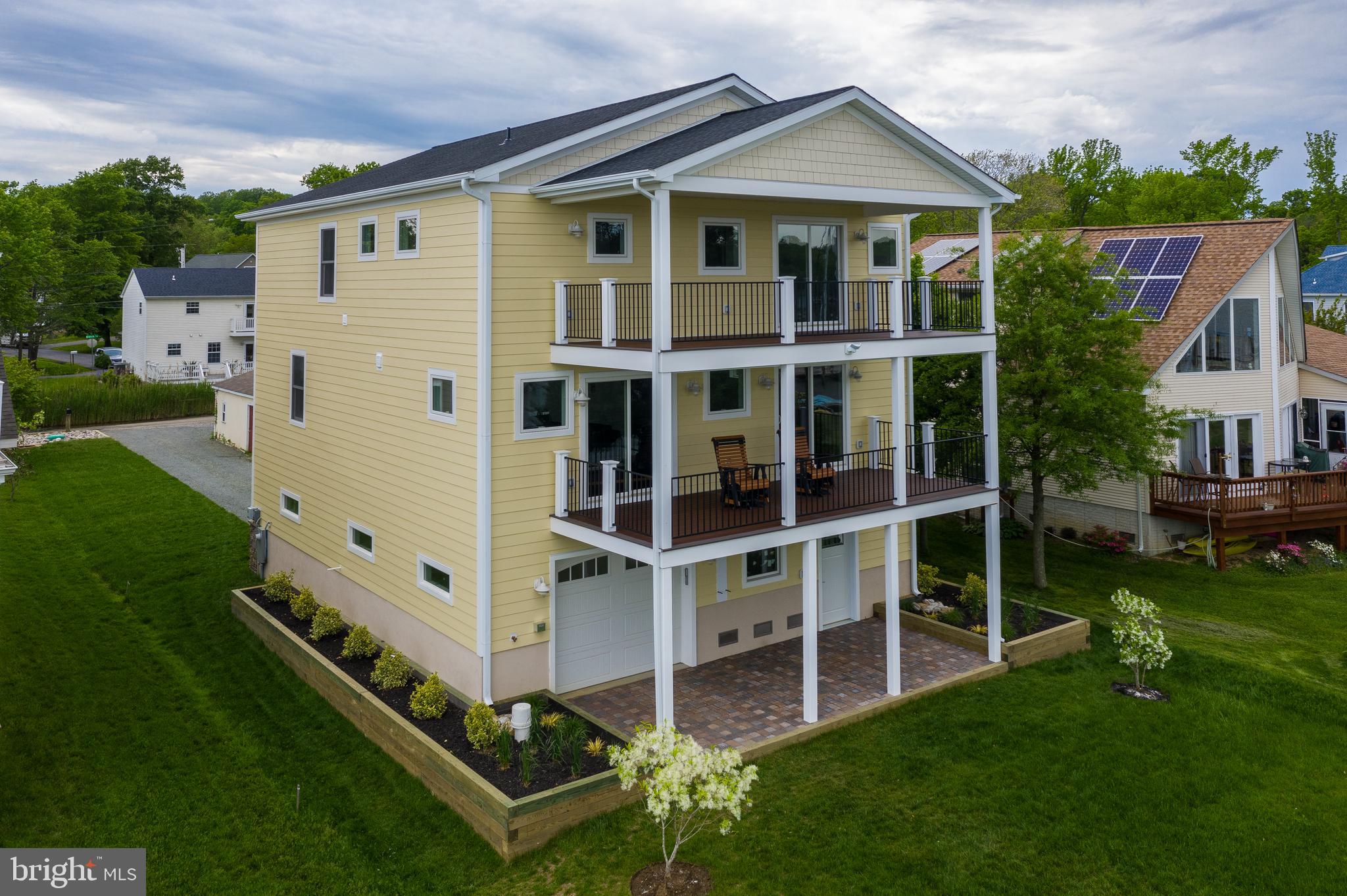 SELBY ON THE BAY - Residential