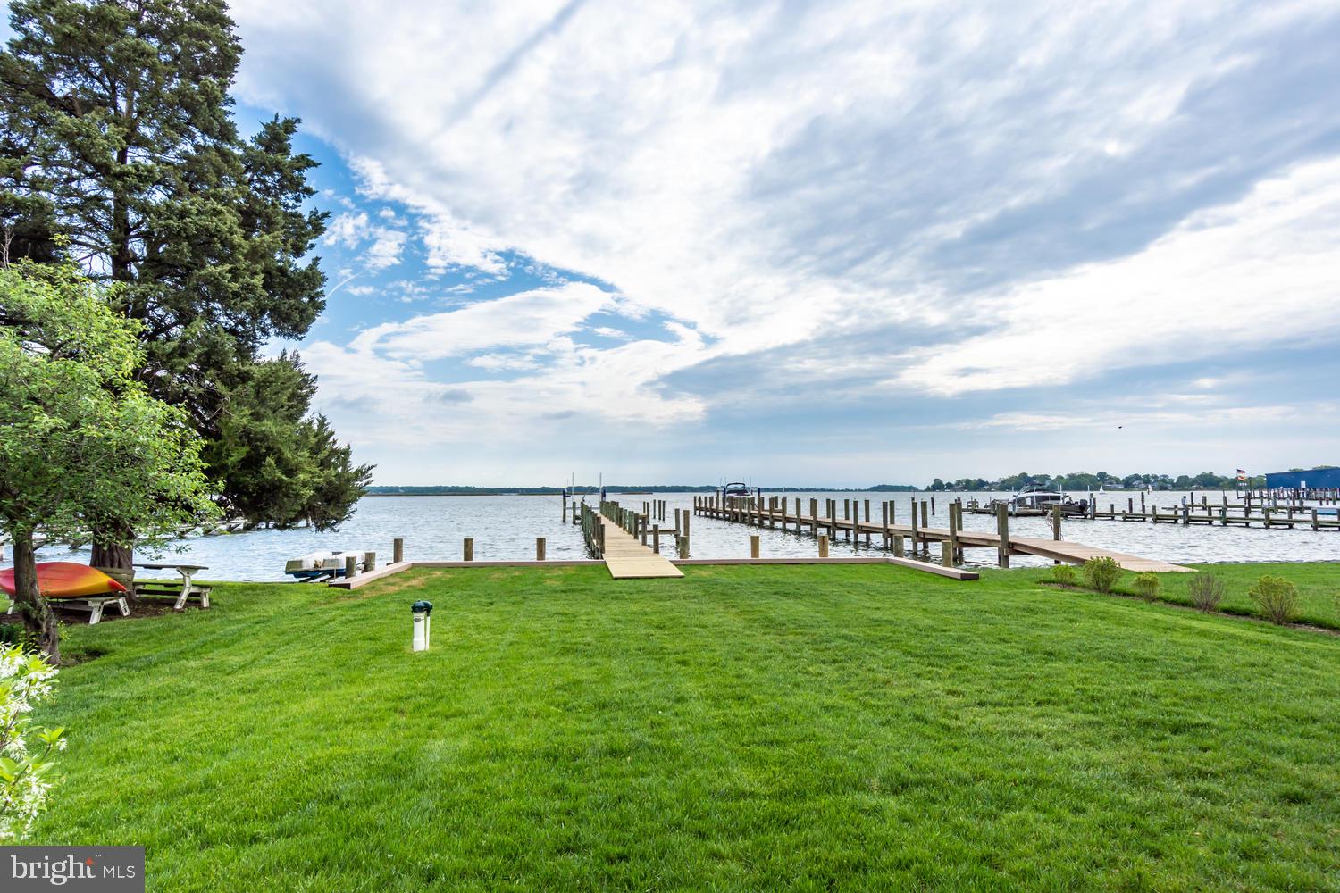 SELBY ON THE BAY - Residential