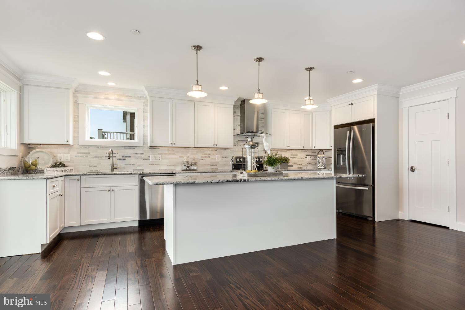 SELBY ON THE BAY - Residential