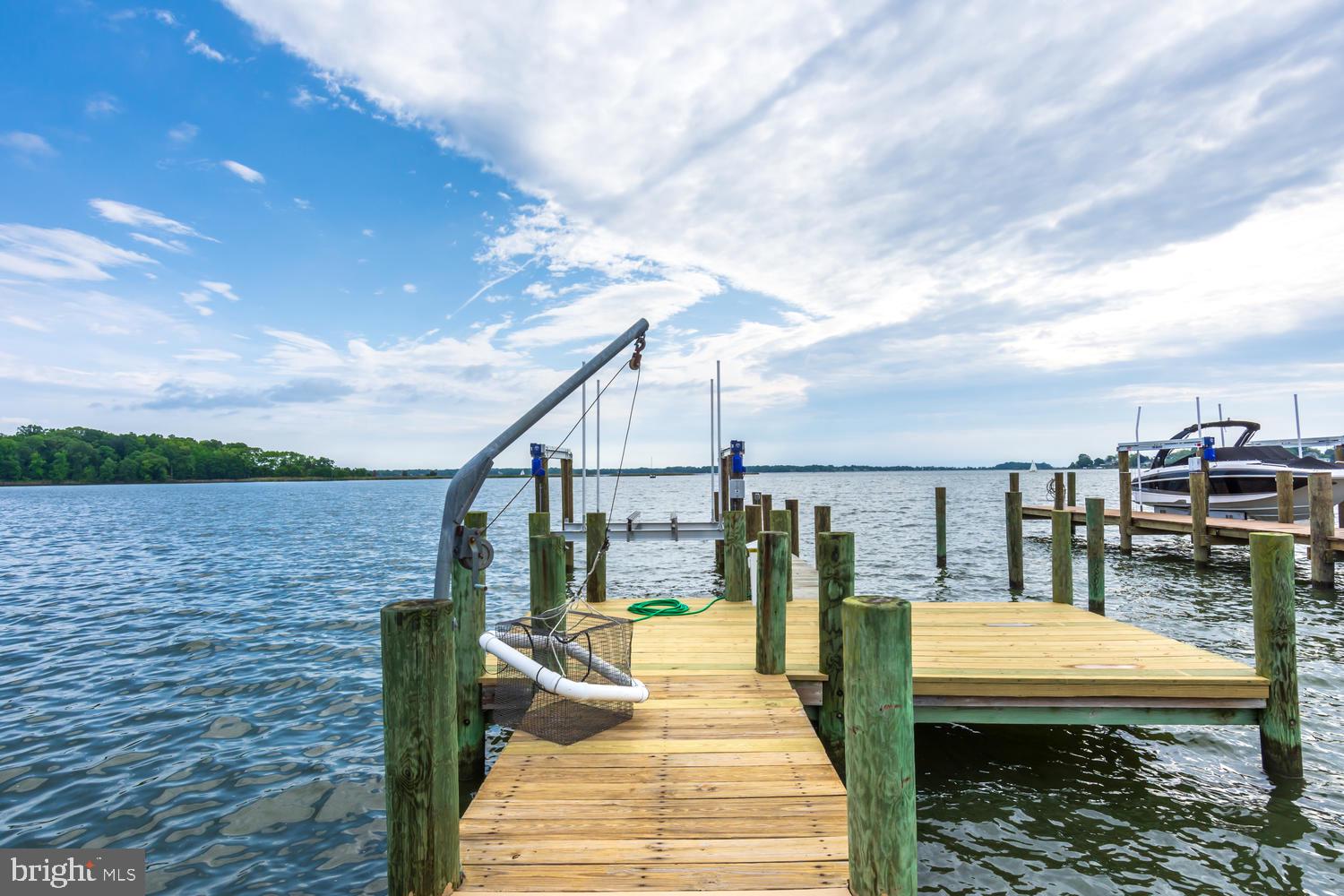 SELBY ON THE BAY - Residential