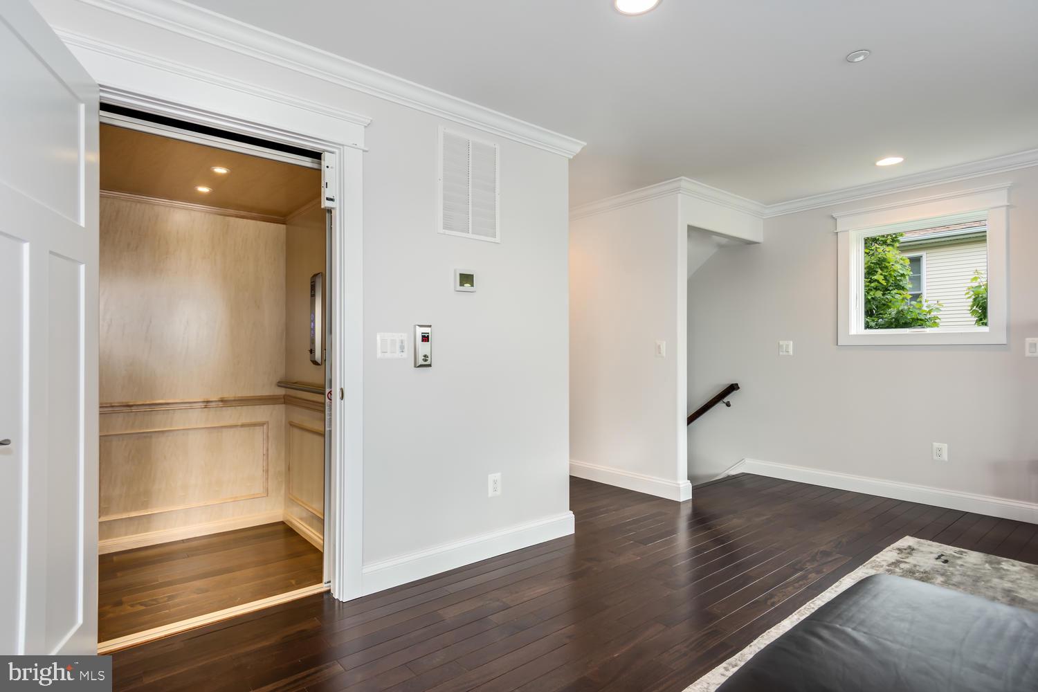 SELBY ON THE BAY - Residential