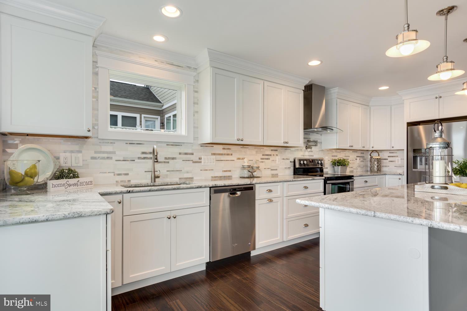 SELBY ON THE BAY - Residential