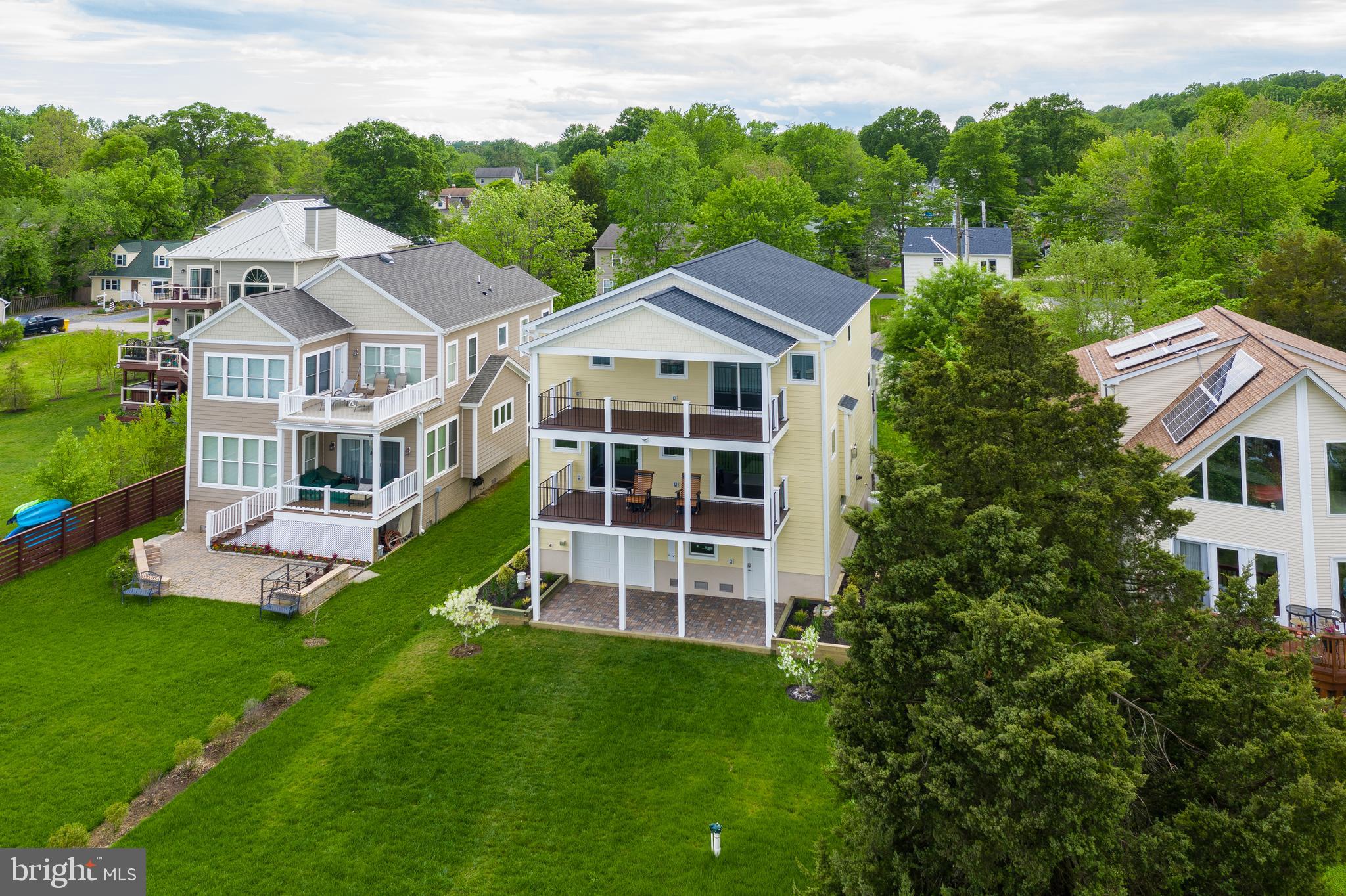 SELBY ON THE BAY - Residential