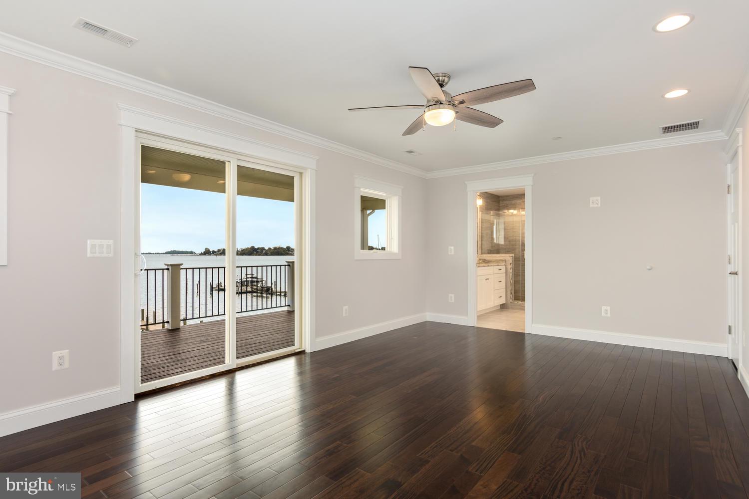 SELBY ON THE BAY - Residential