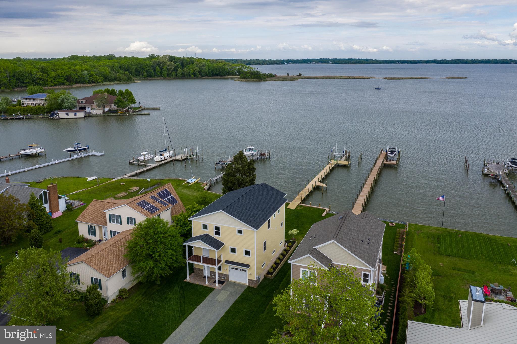 SELBY ON THE BAY - Residential