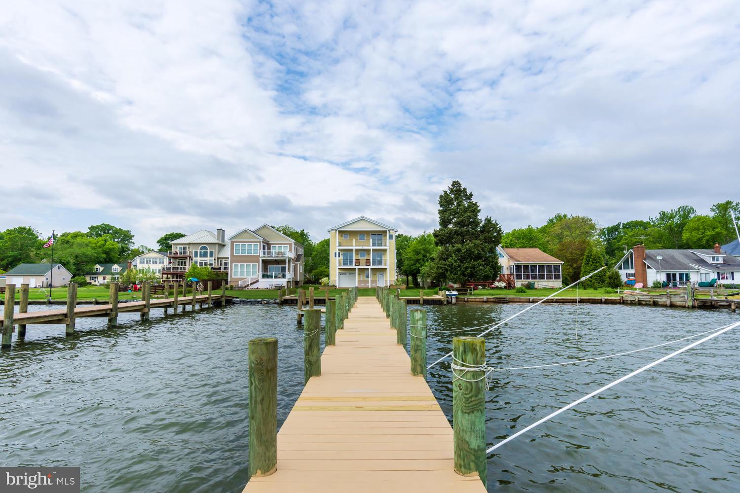 SELBY ON THE BAY - Residential