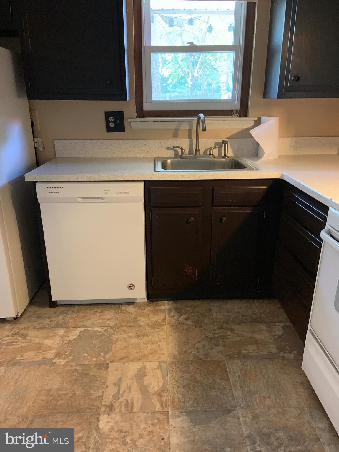 ORCHARD COURTS - Residential Lease
