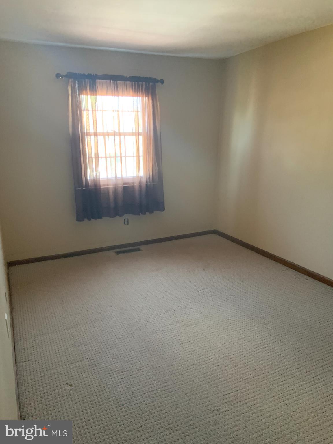 ORCHARD COURTS - Residential Lease