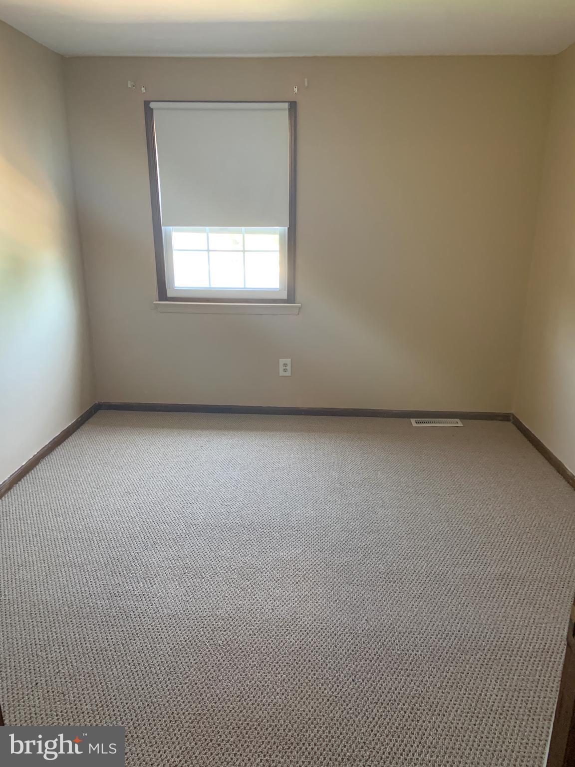 ORCHARD COURTS - Residential Lease