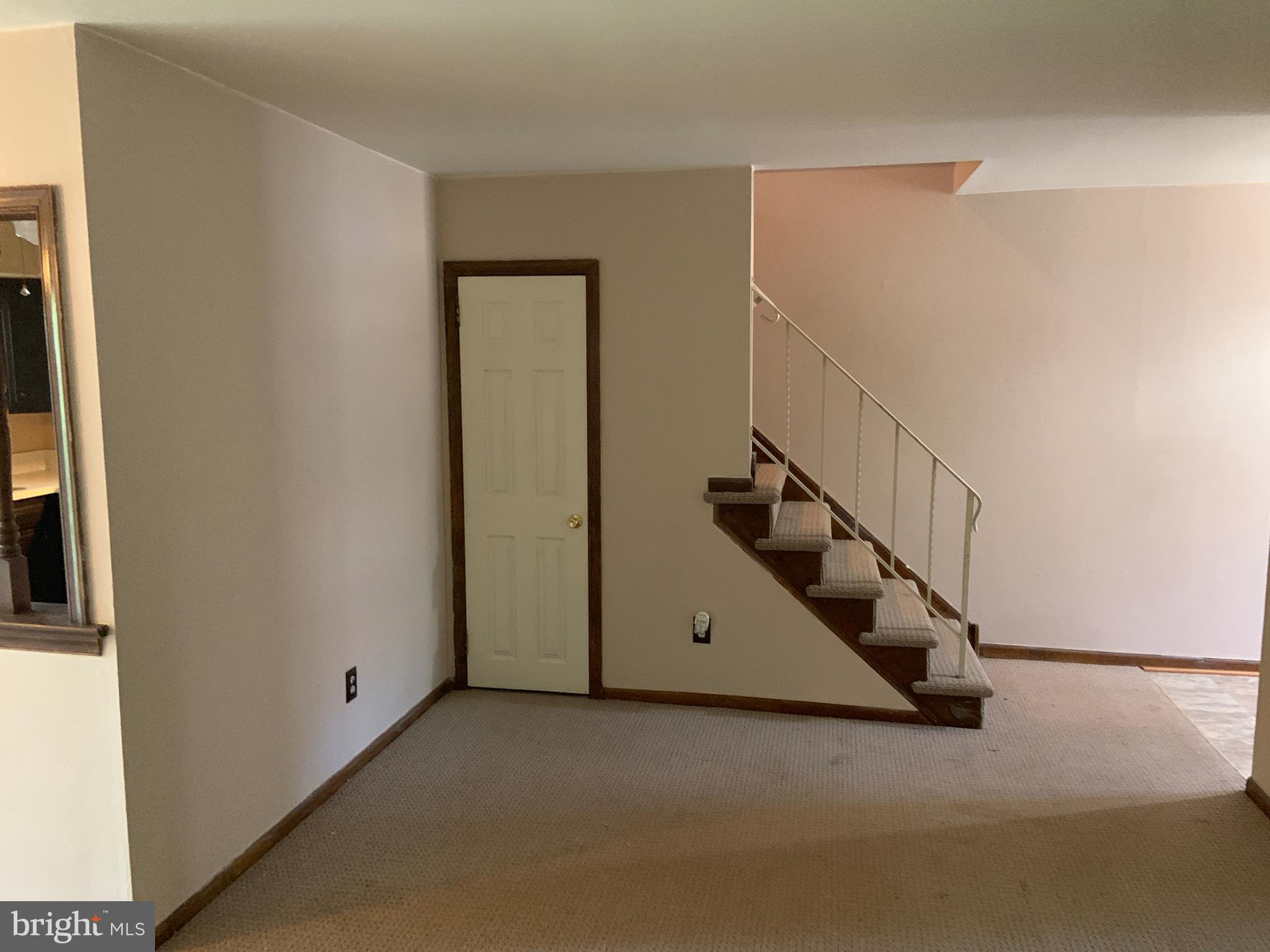 ORCHARD COURTS - Residential Lease