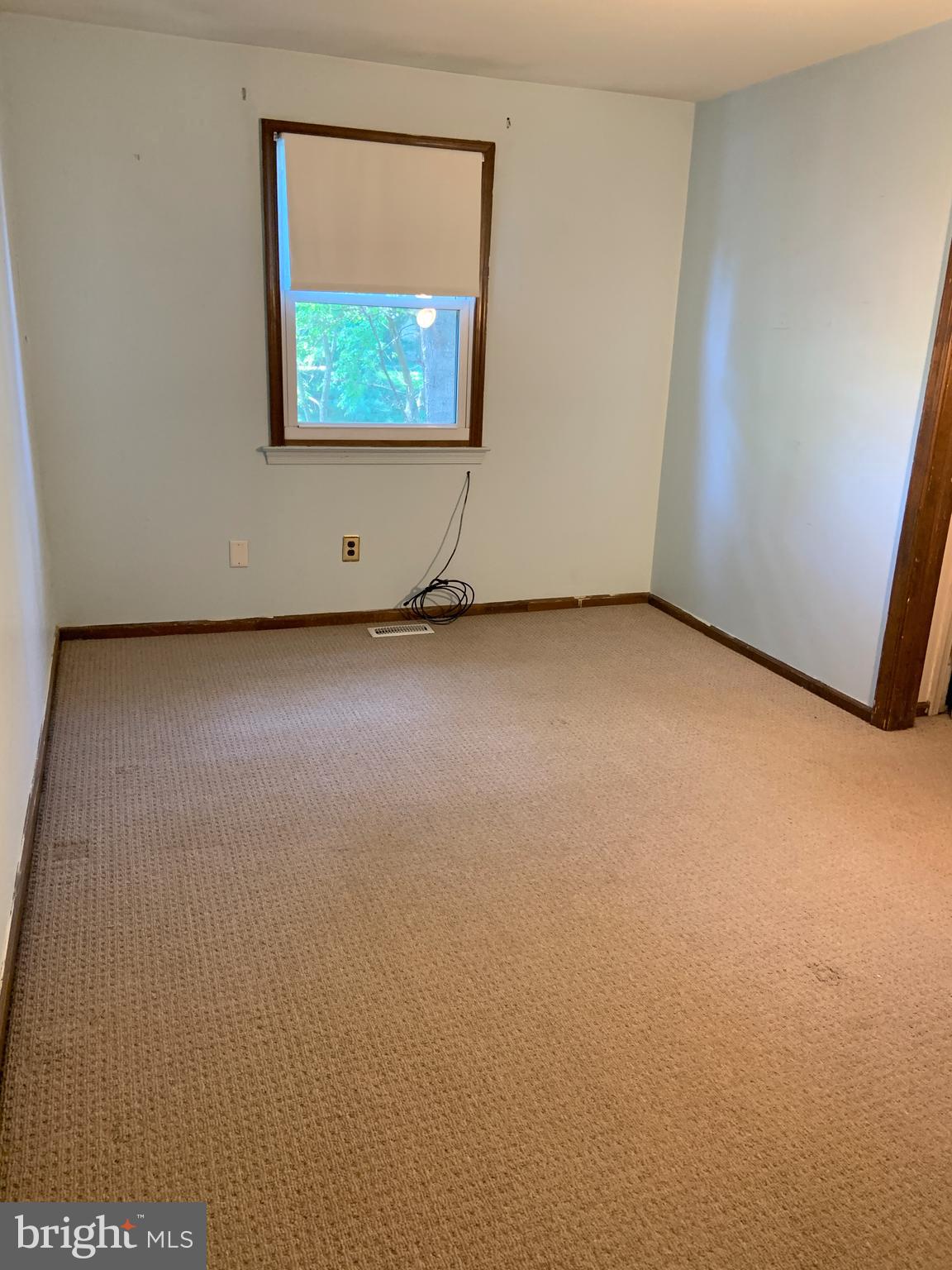 ORCHARD COURTS - Residential Lease