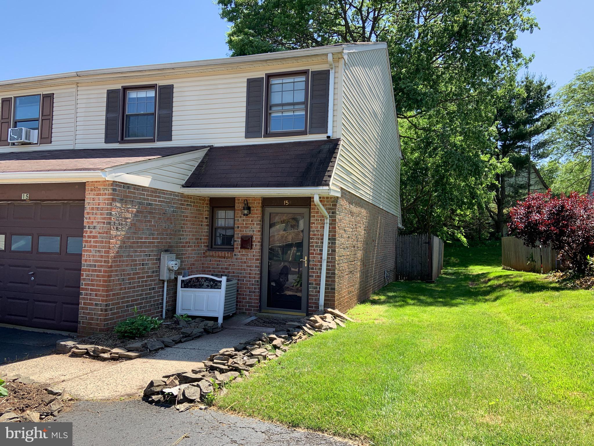 ORCHARD COURTS - Residential Lease