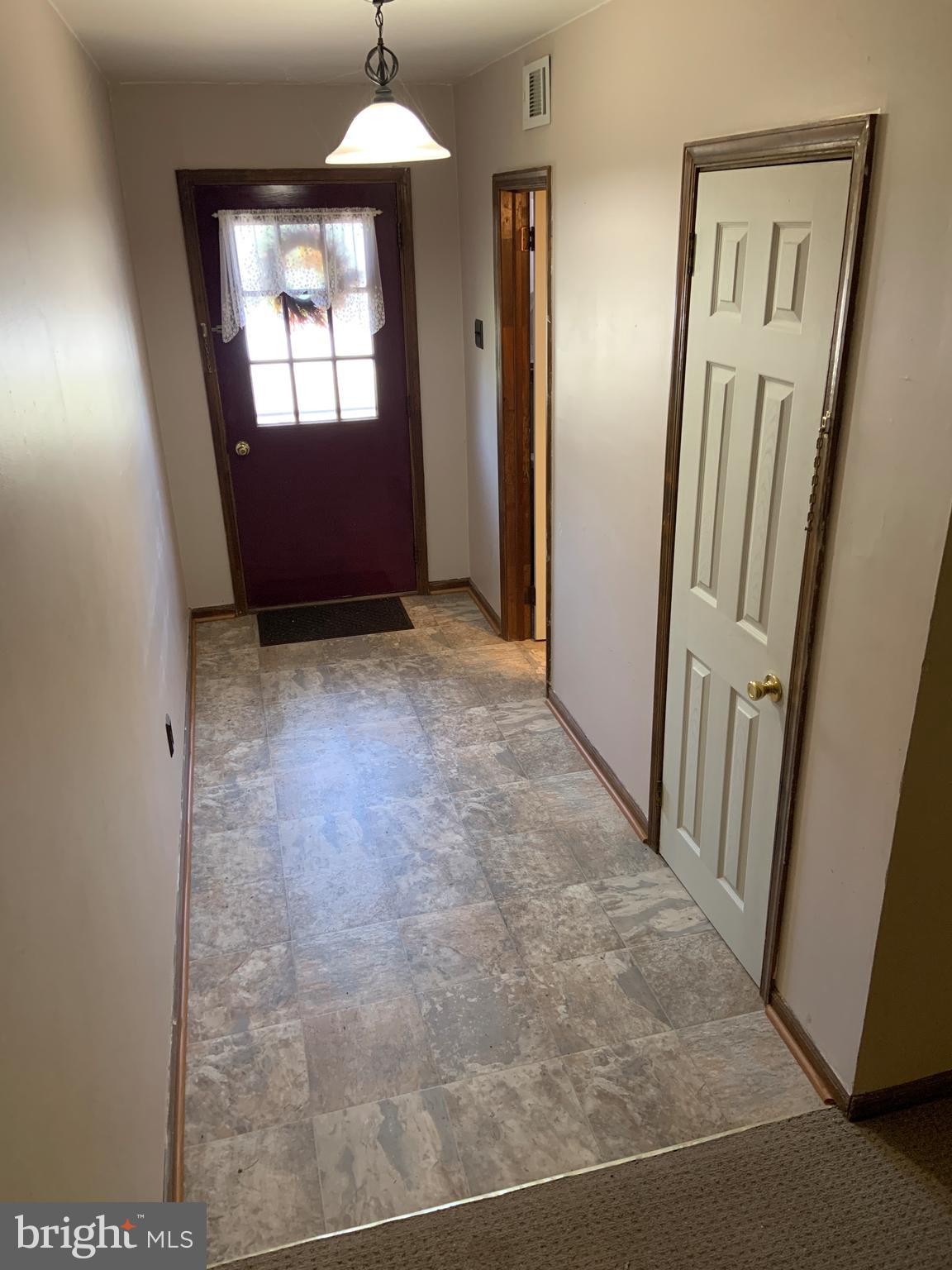 ORCHARD COURTS - Residential Lease