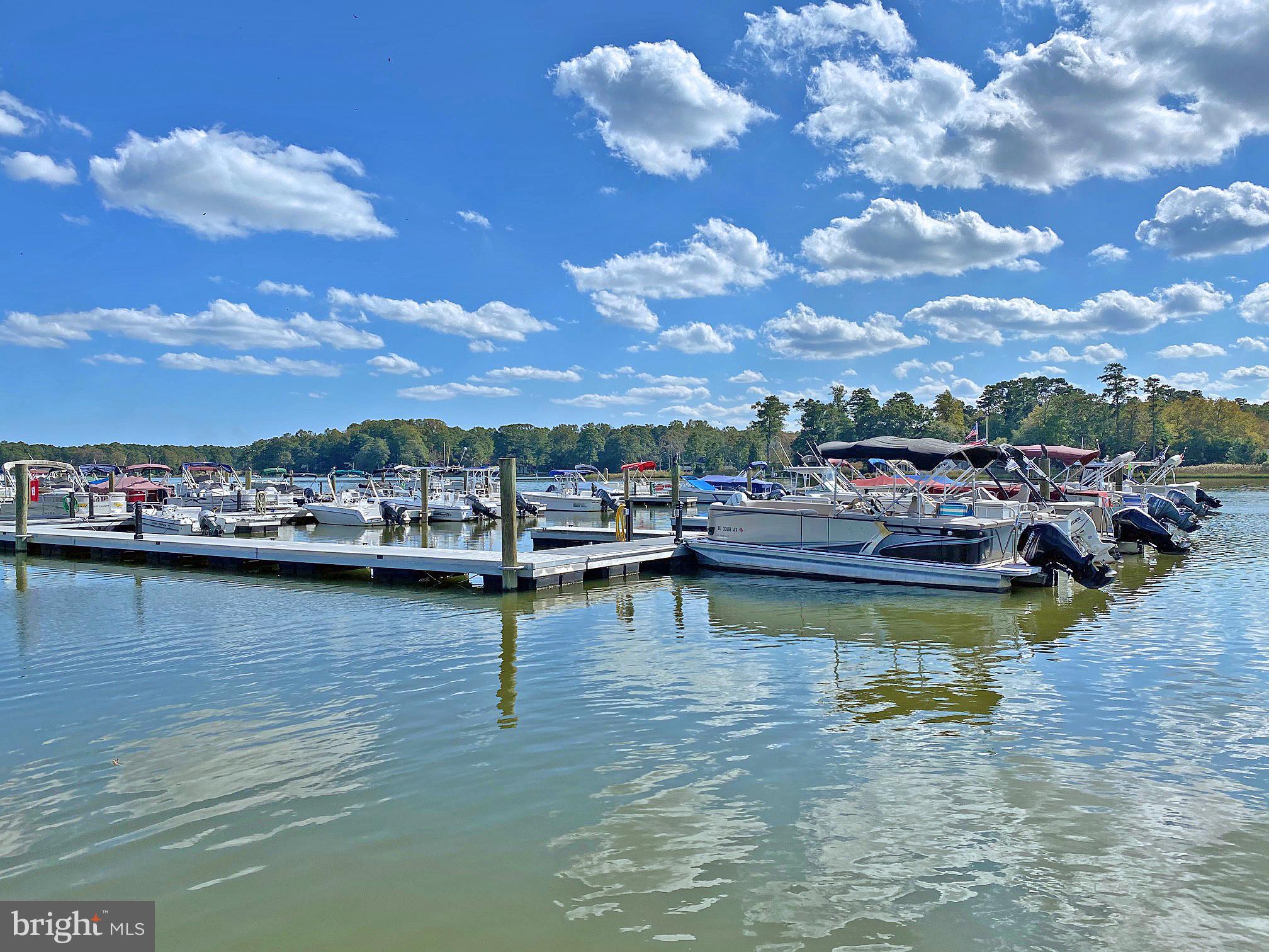 ANGOLA BEACH - Residential