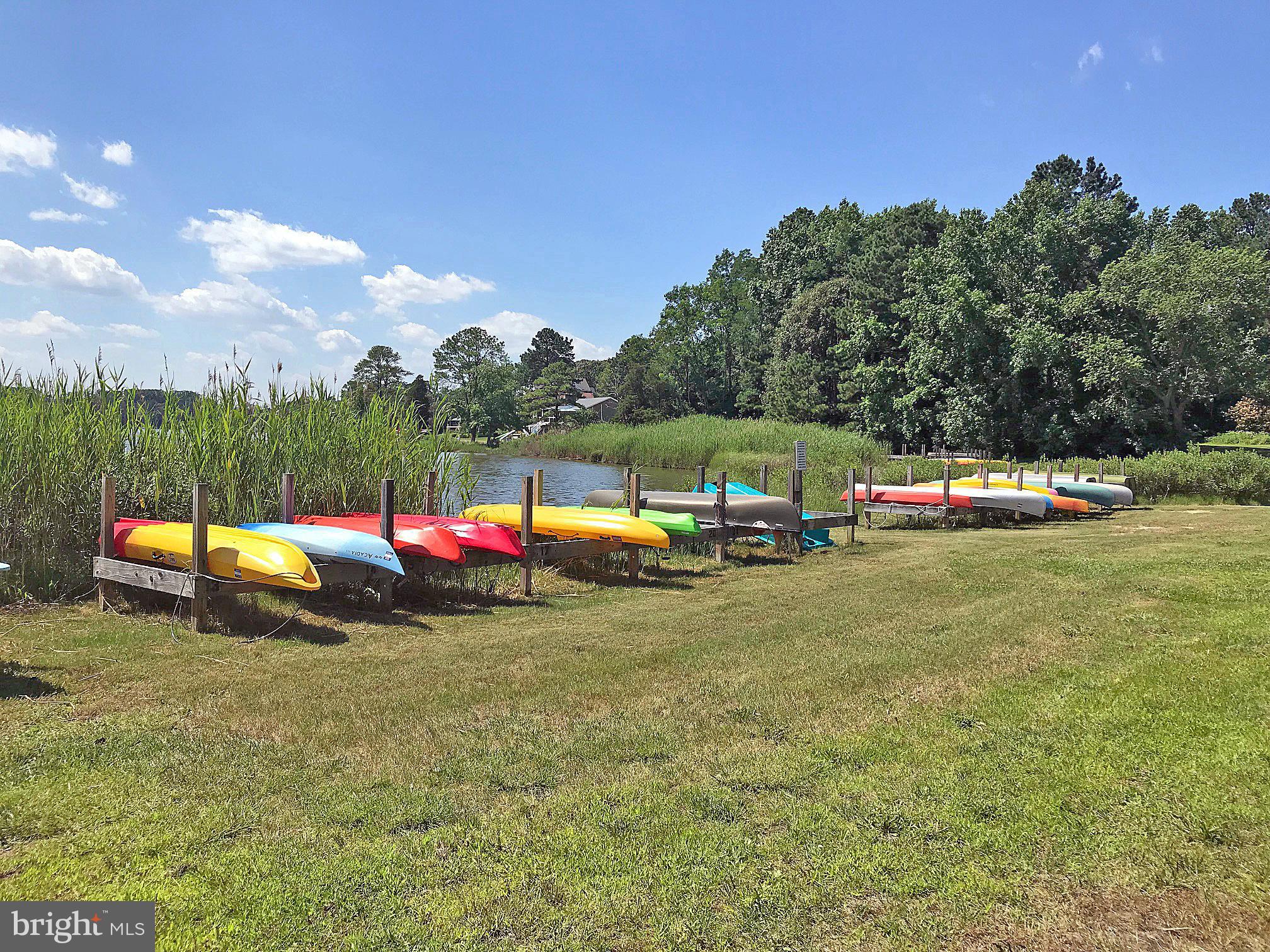 ANGOLA BEACH - Residential