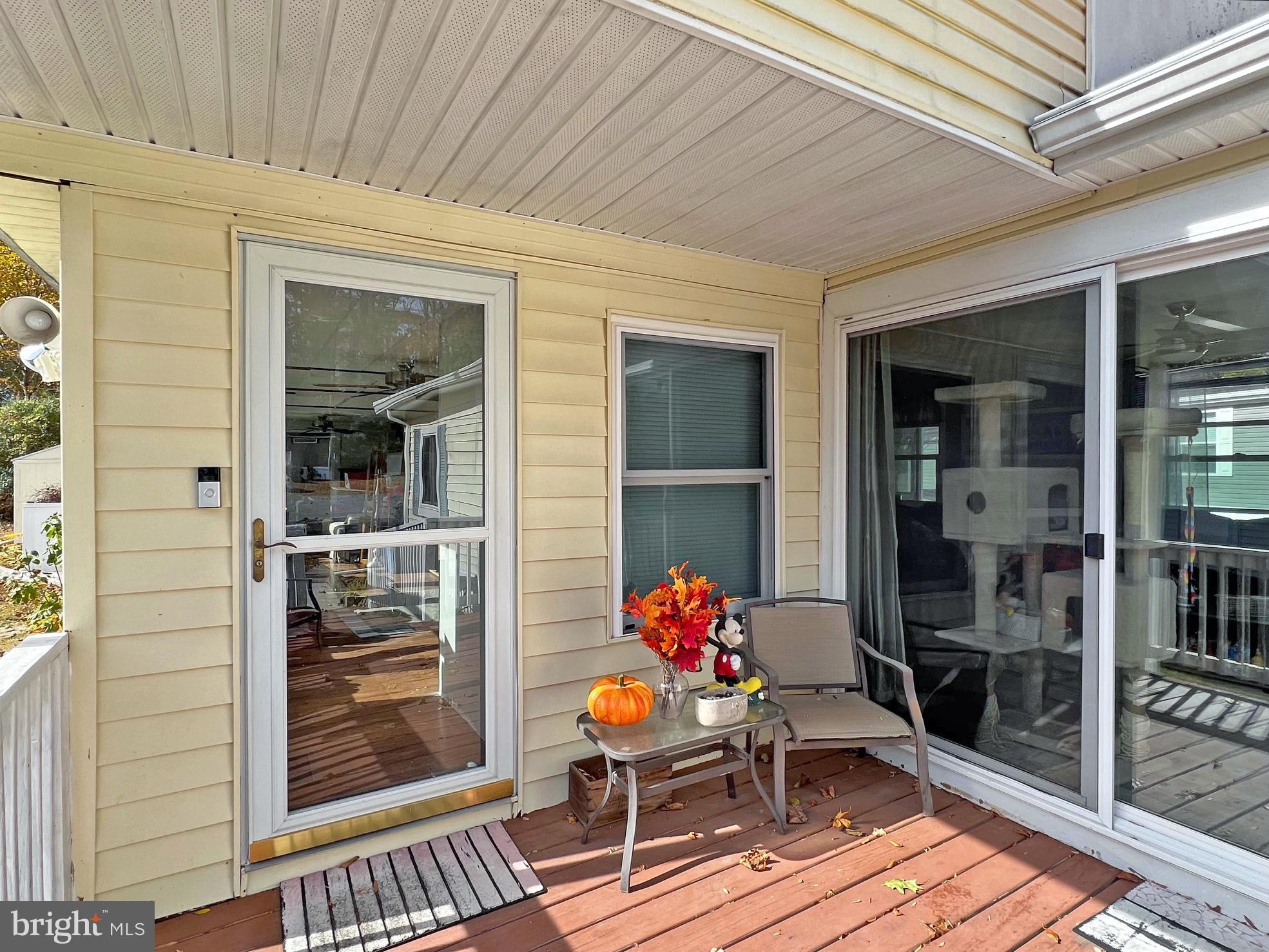 ANGOLA BEACH - Residential