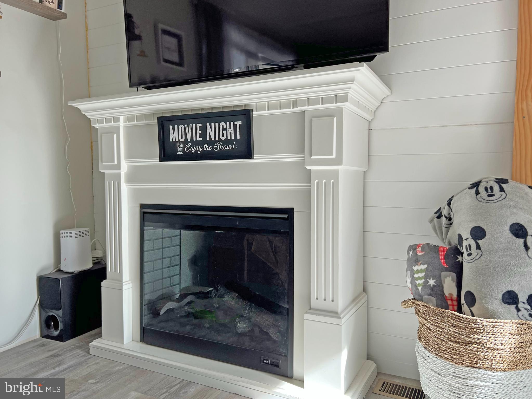 ANGOLA BEACH - Residential