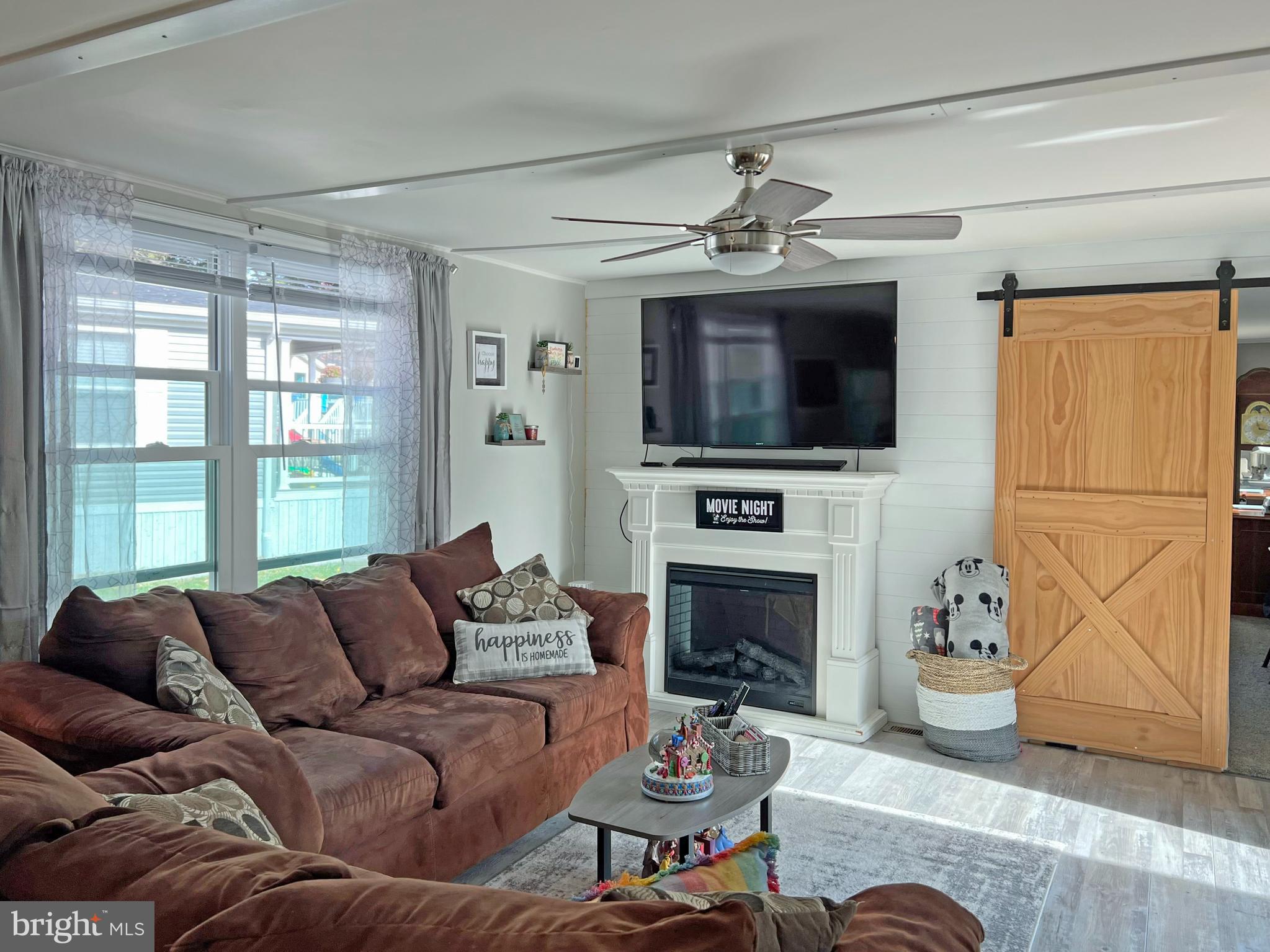 ANGOLA BEACH - Residential