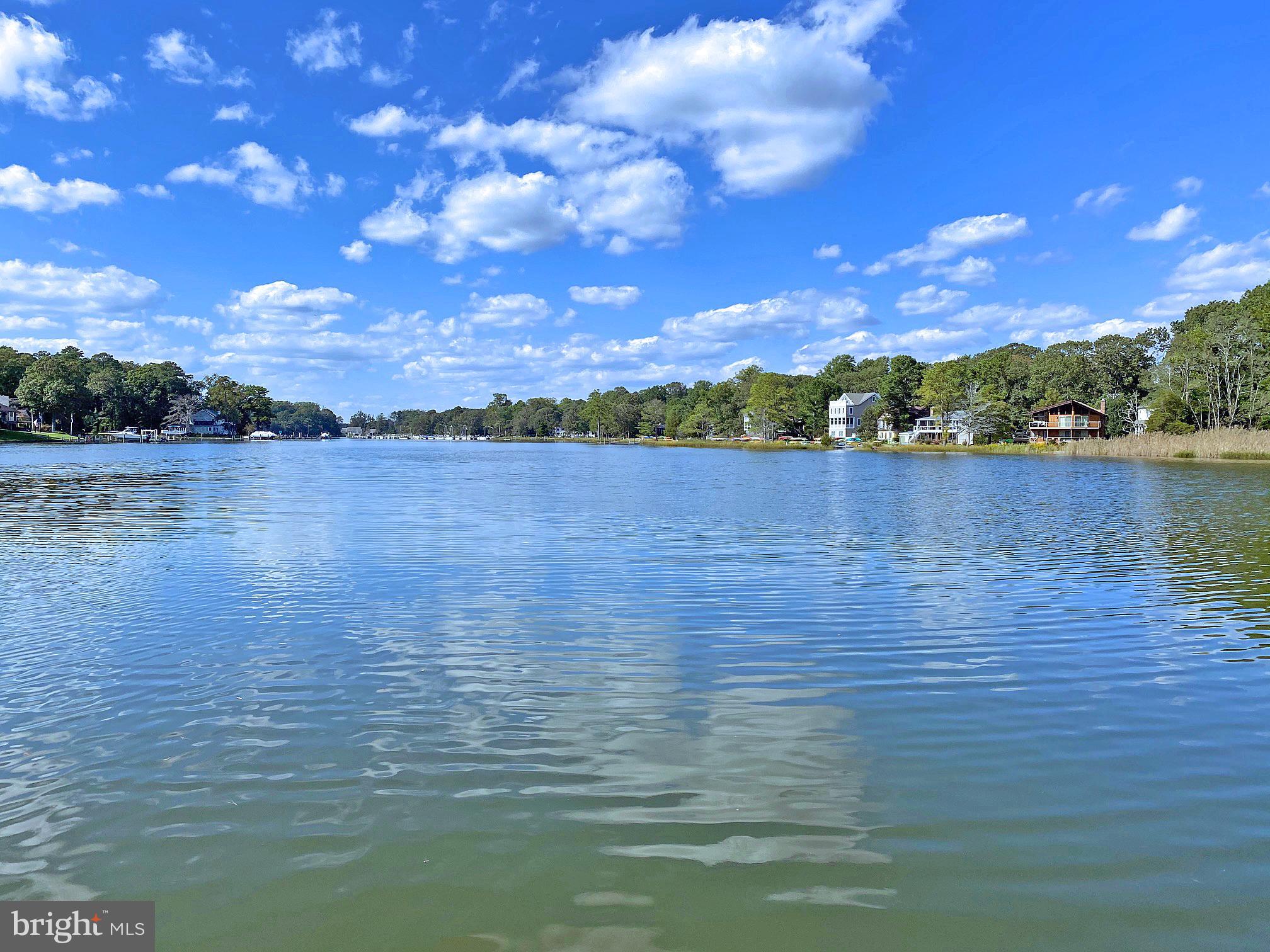 ANGOLA BEACH - Residential