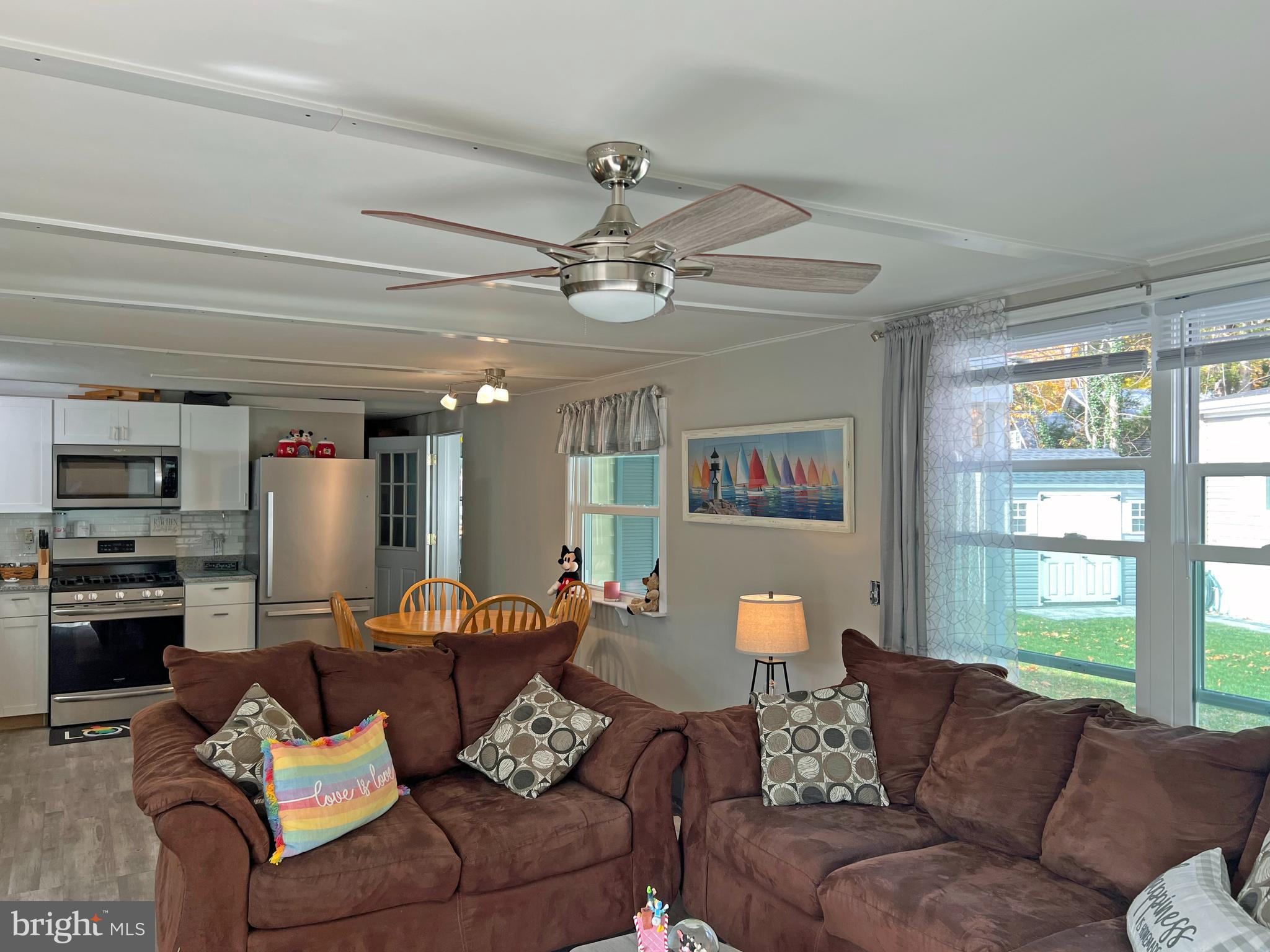 ANGOLA BEACH - Residential