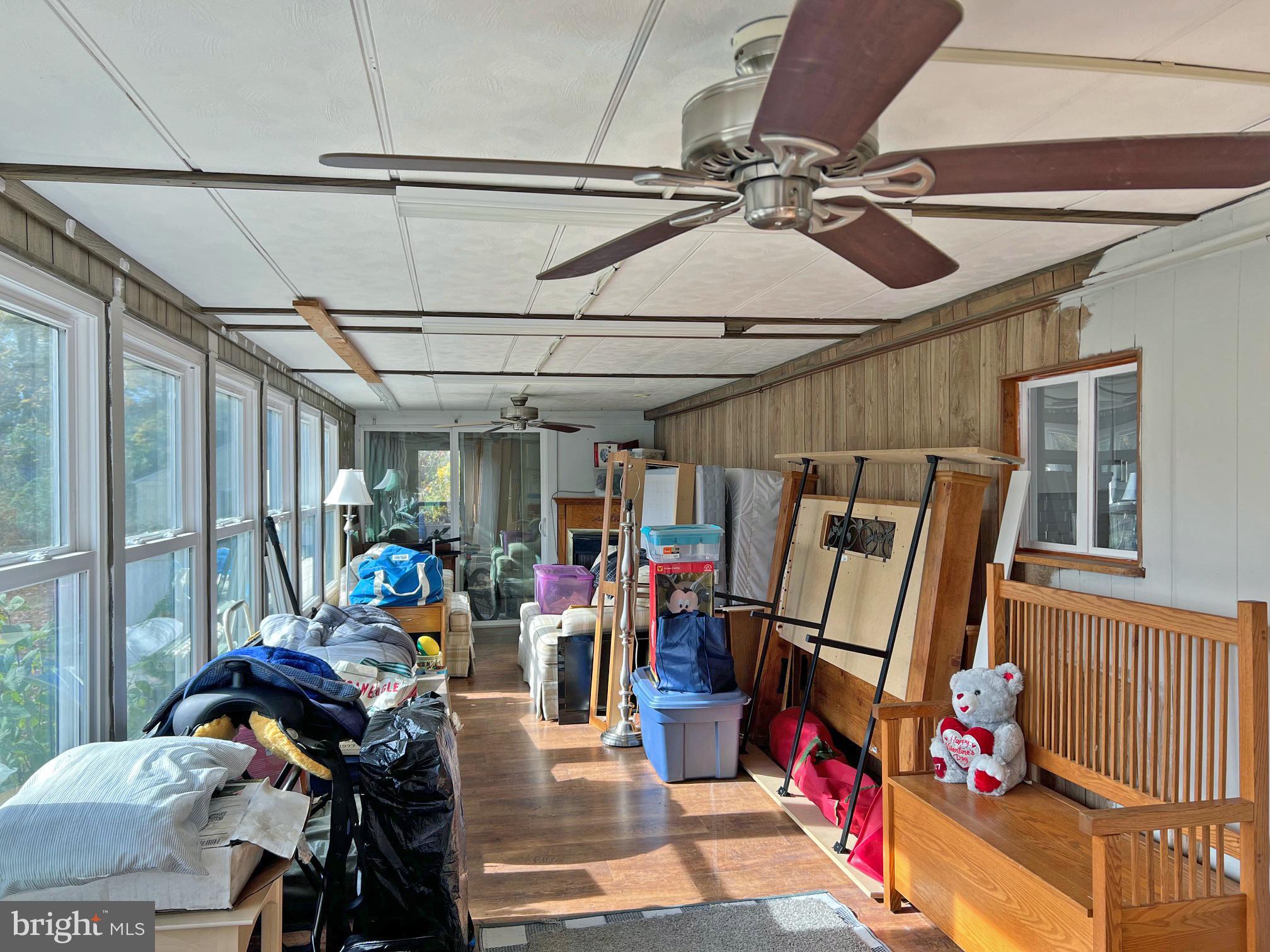 ANGOLA BEACH - Residential