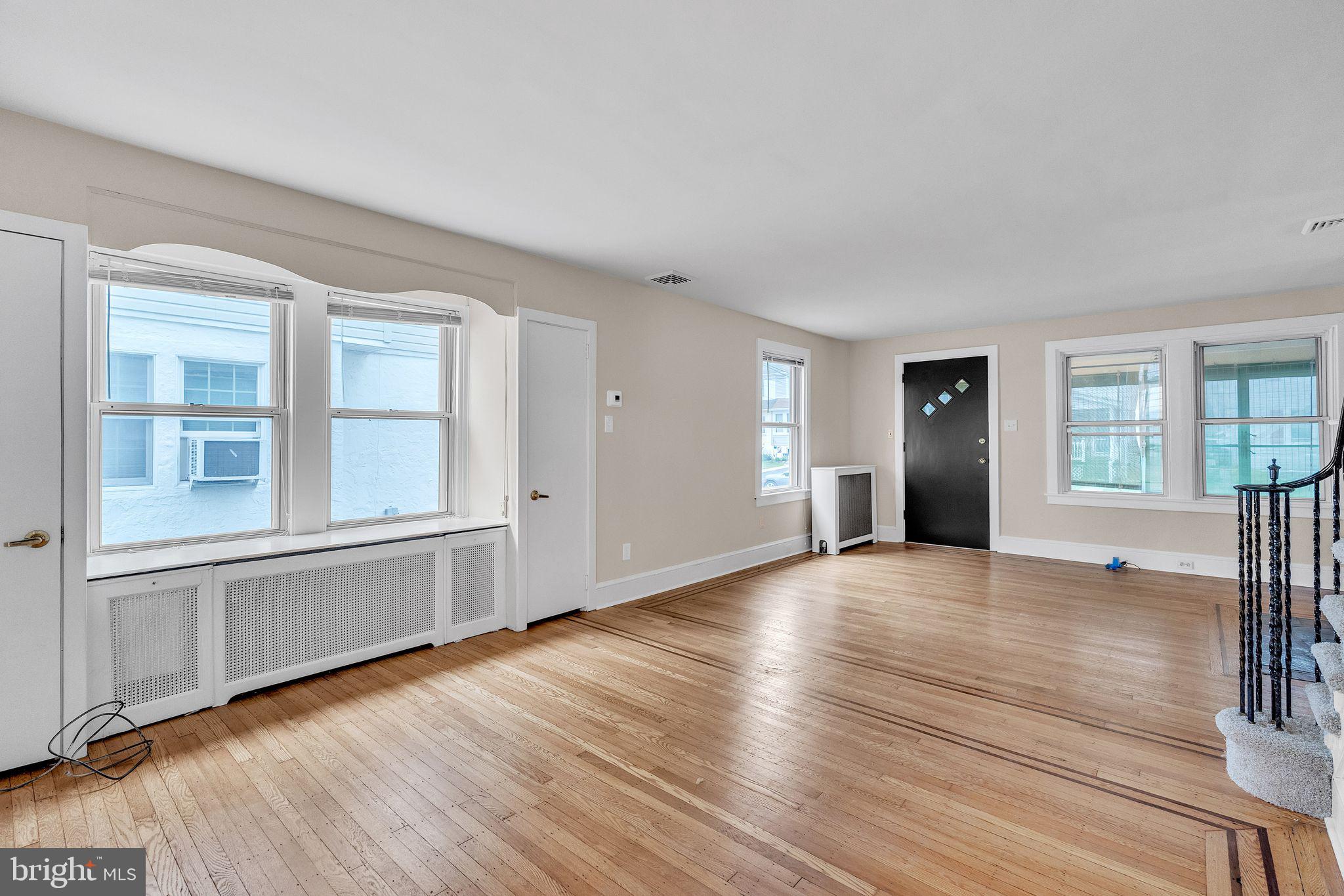 CLIFTON HEIGHTS - Residential