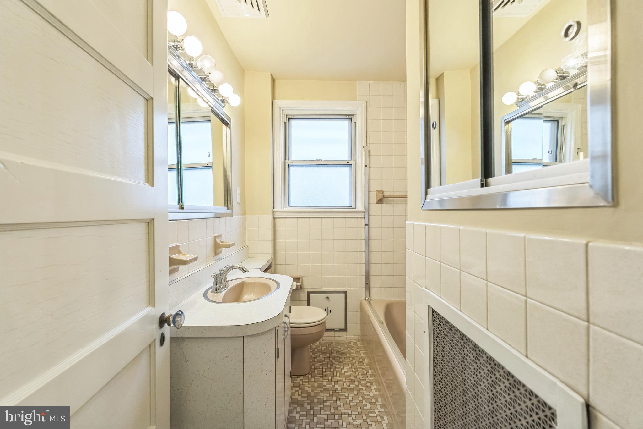 CLIFTON HEIGHTS - Residential