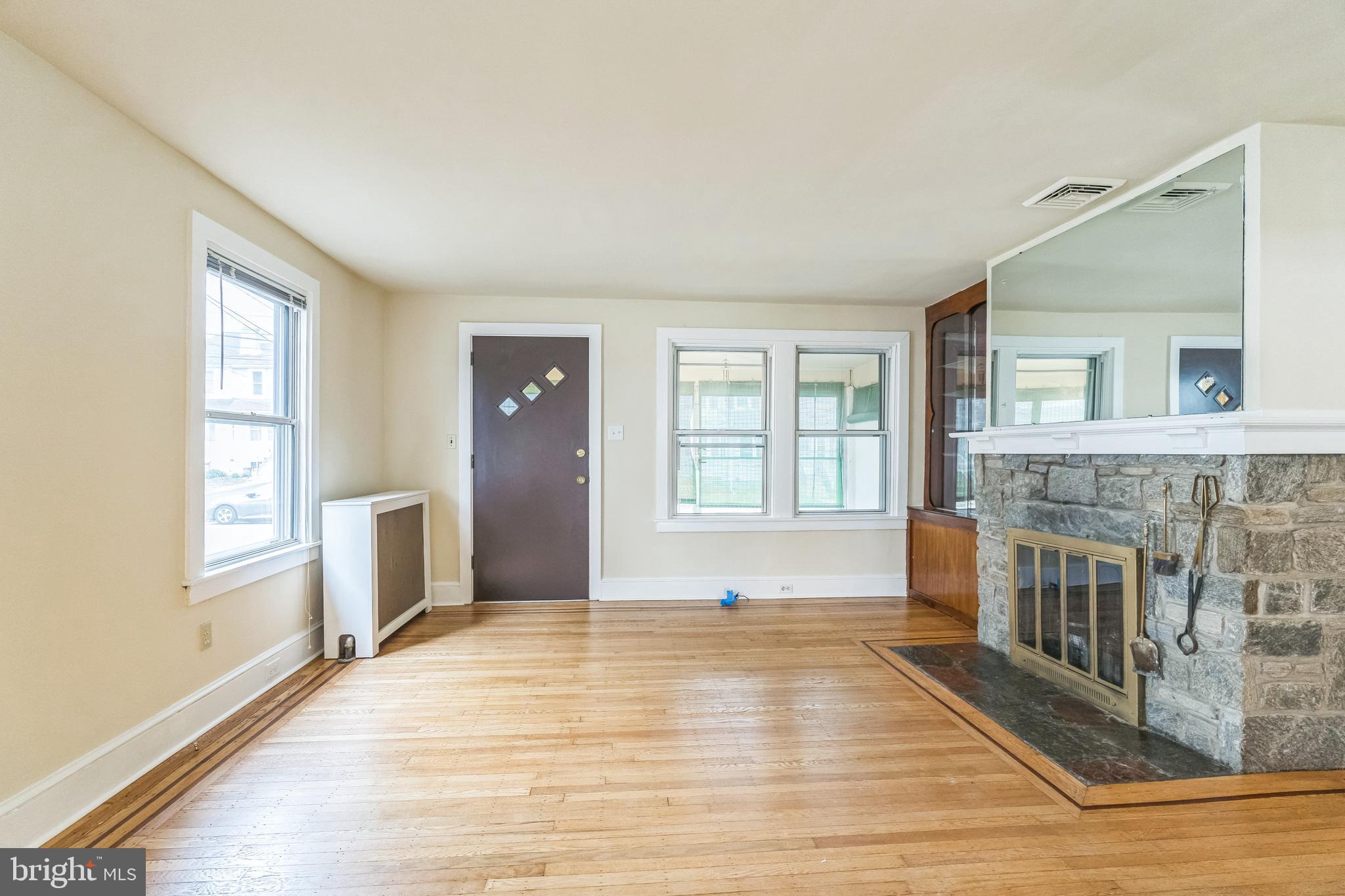 CLIFTON HEIGHTS - Residential