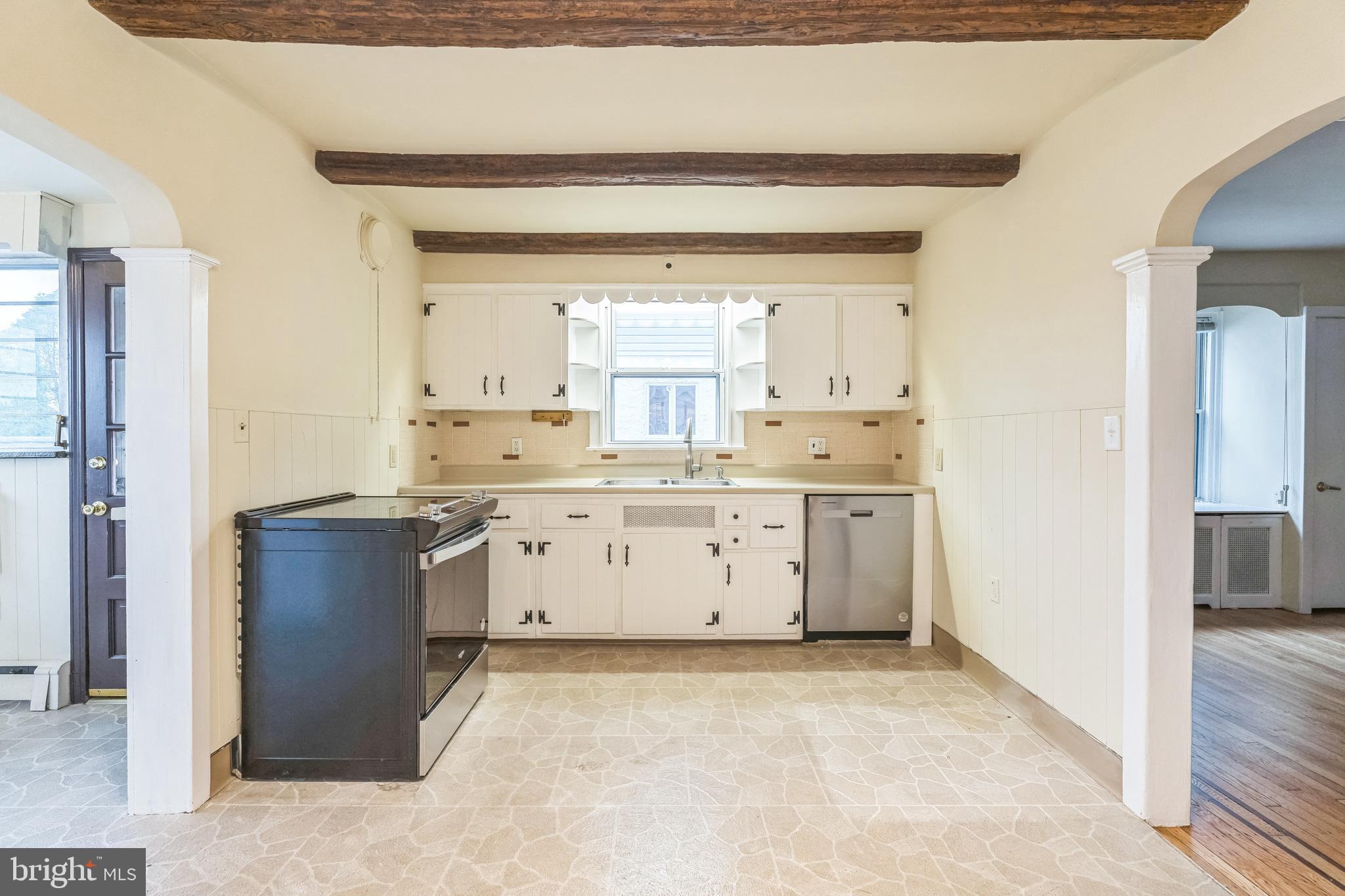 CLIFTON HEIGHTS - Residential