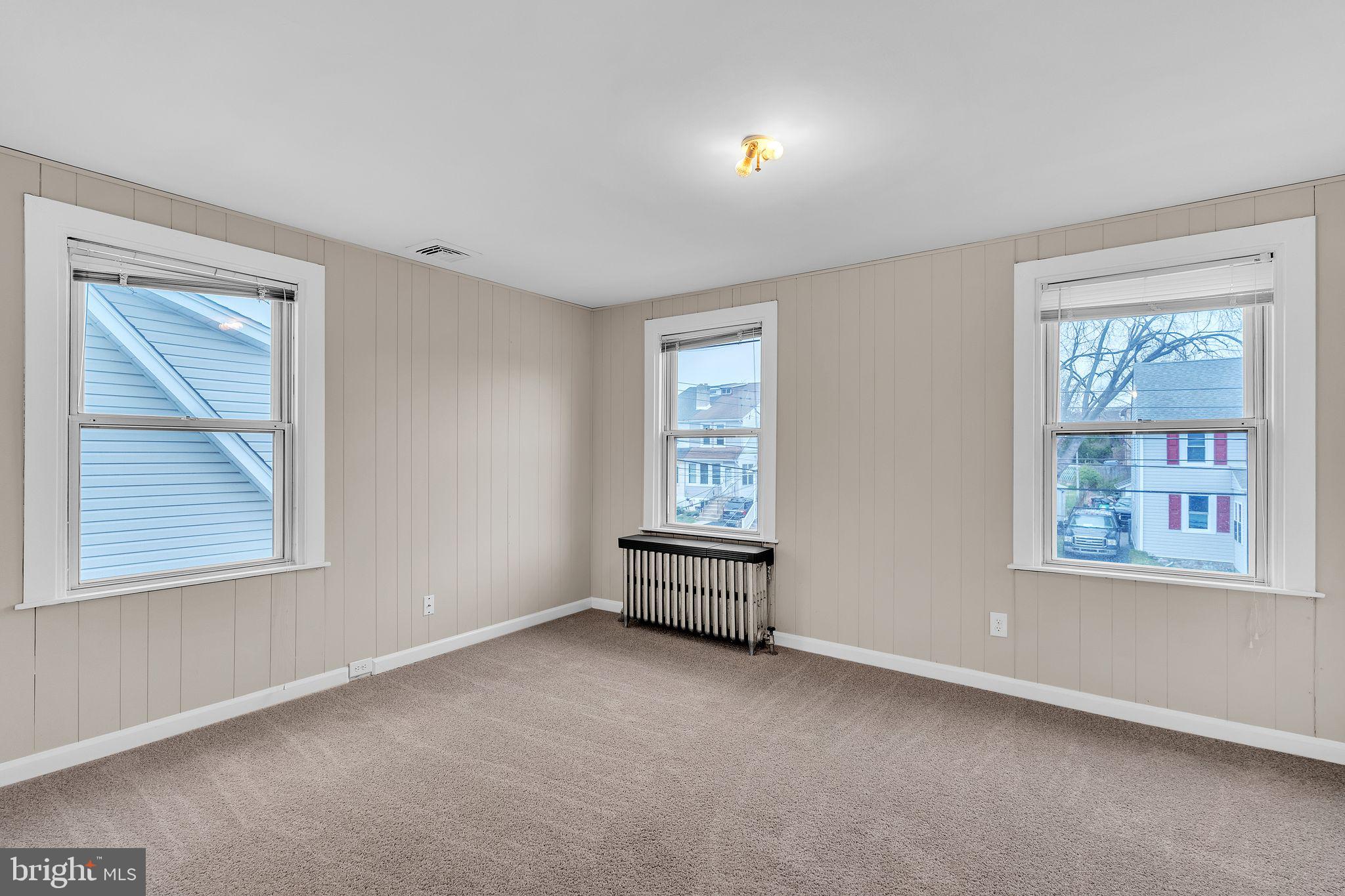 CLIFTON HEIGHTS - Residential