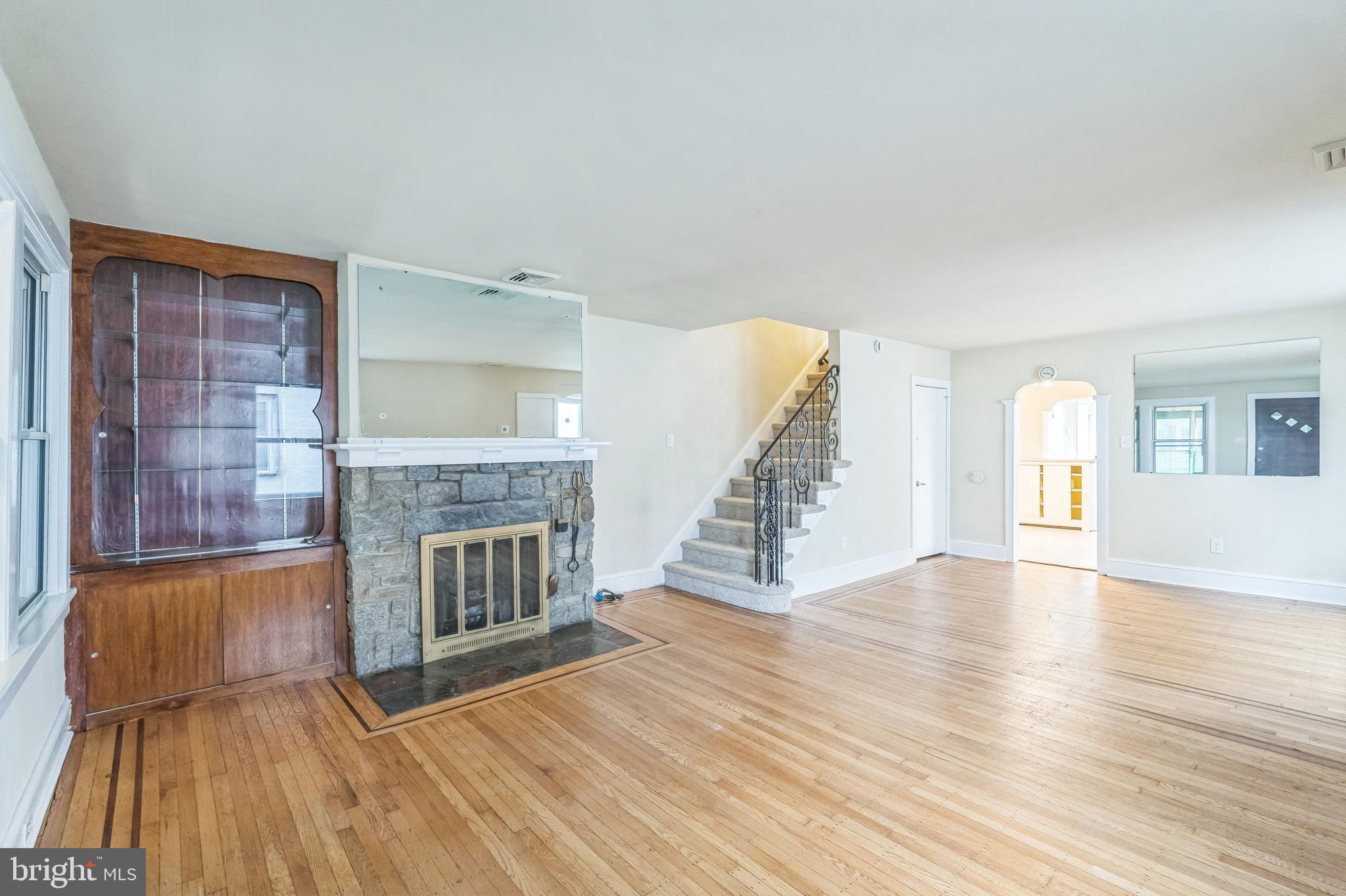 CLIFTON HEIGHTS - Residential