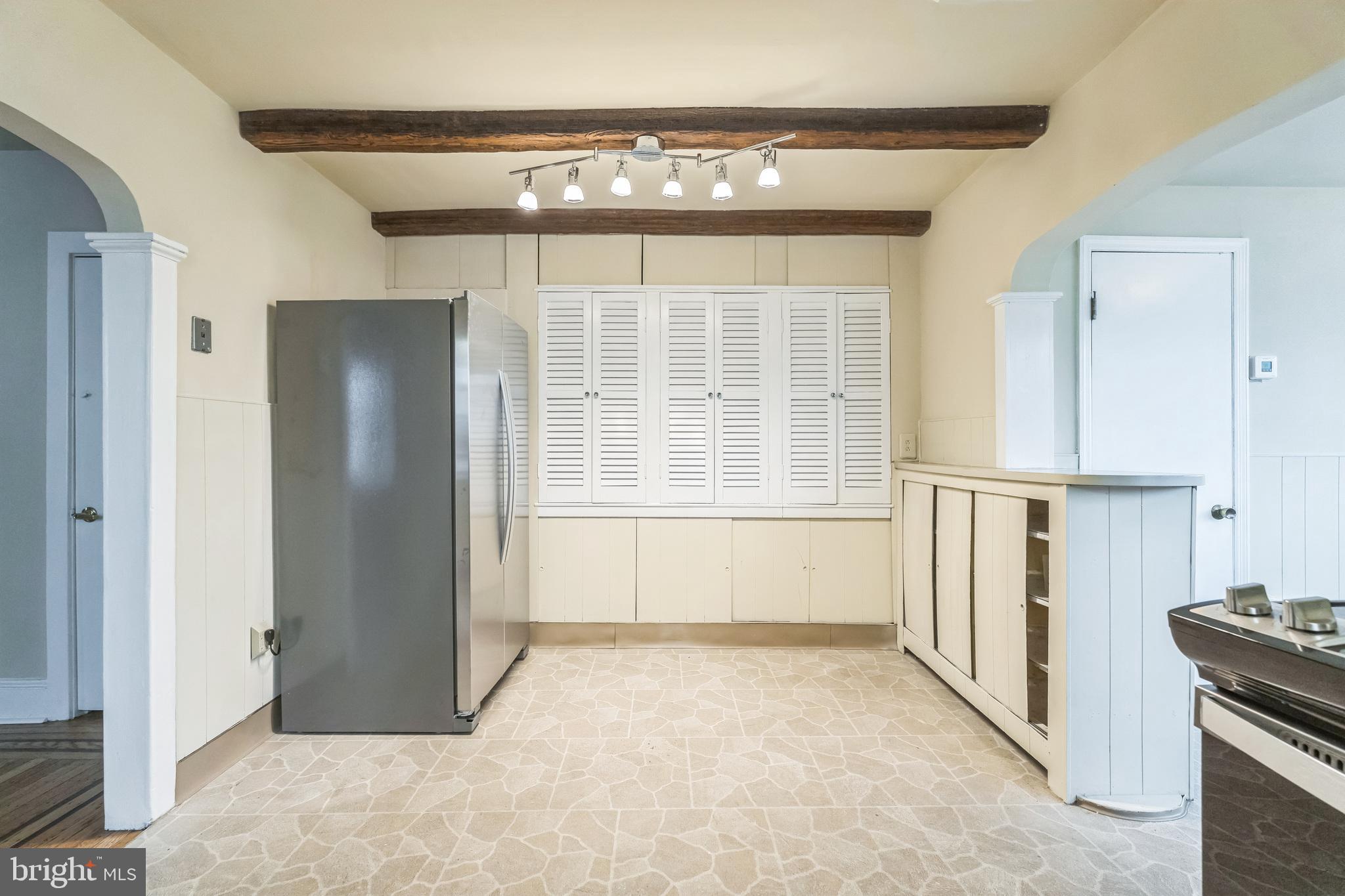 CLIFTON HEIGHTS - Residential