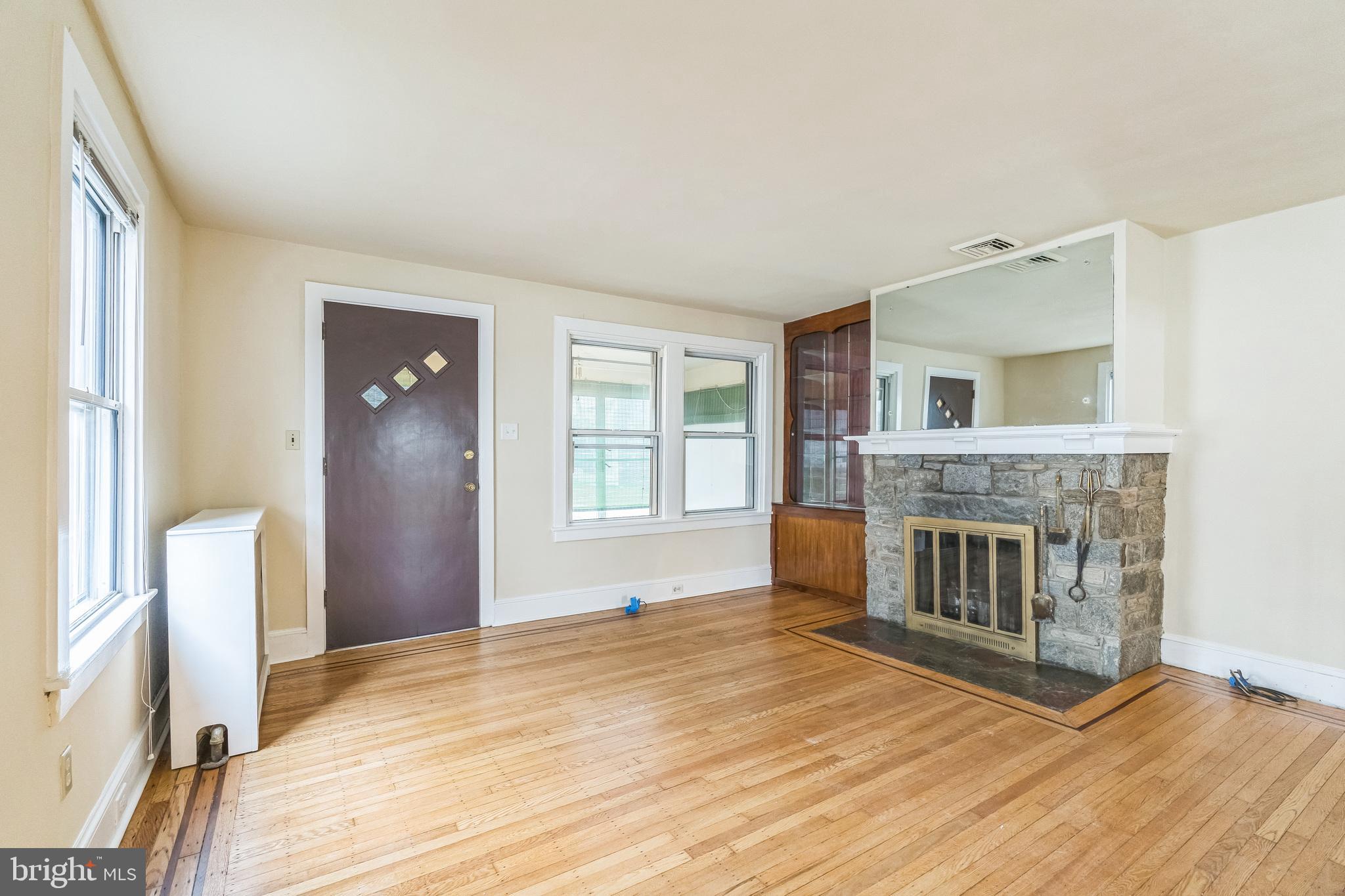 CLIFTON HEIGHTS - Residential