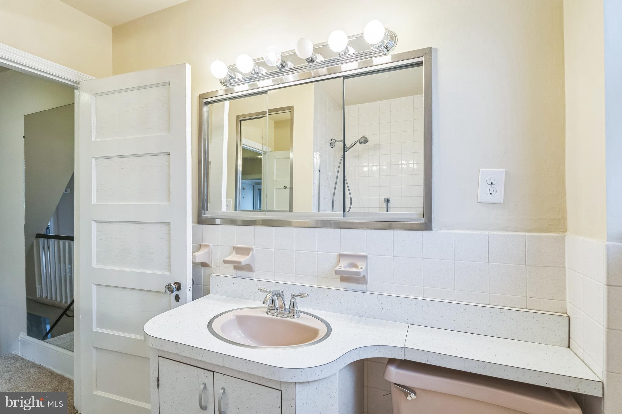 CLIFTON HEIGHTS - Residential