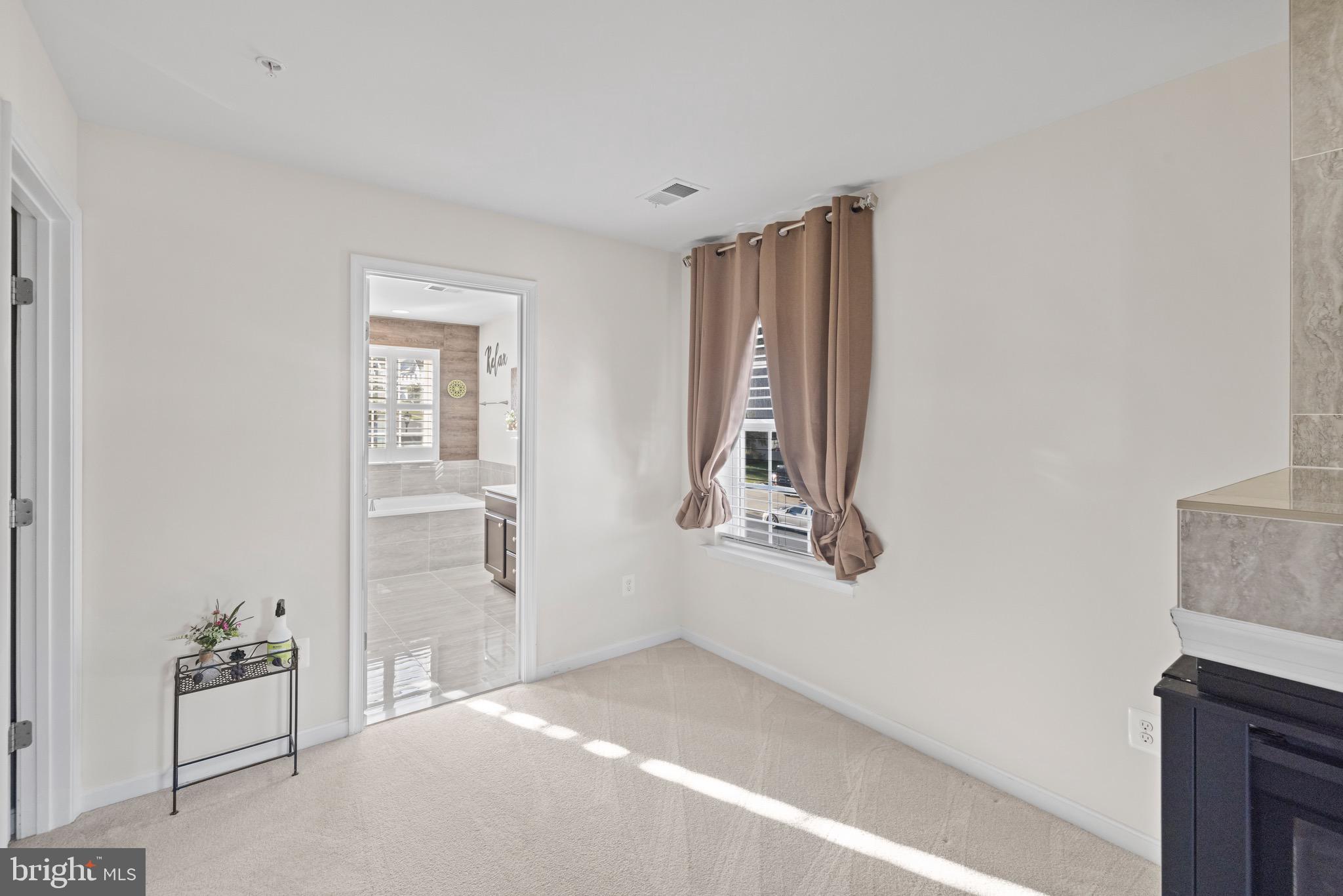 SOUTH HAMPTON SUB - Residential