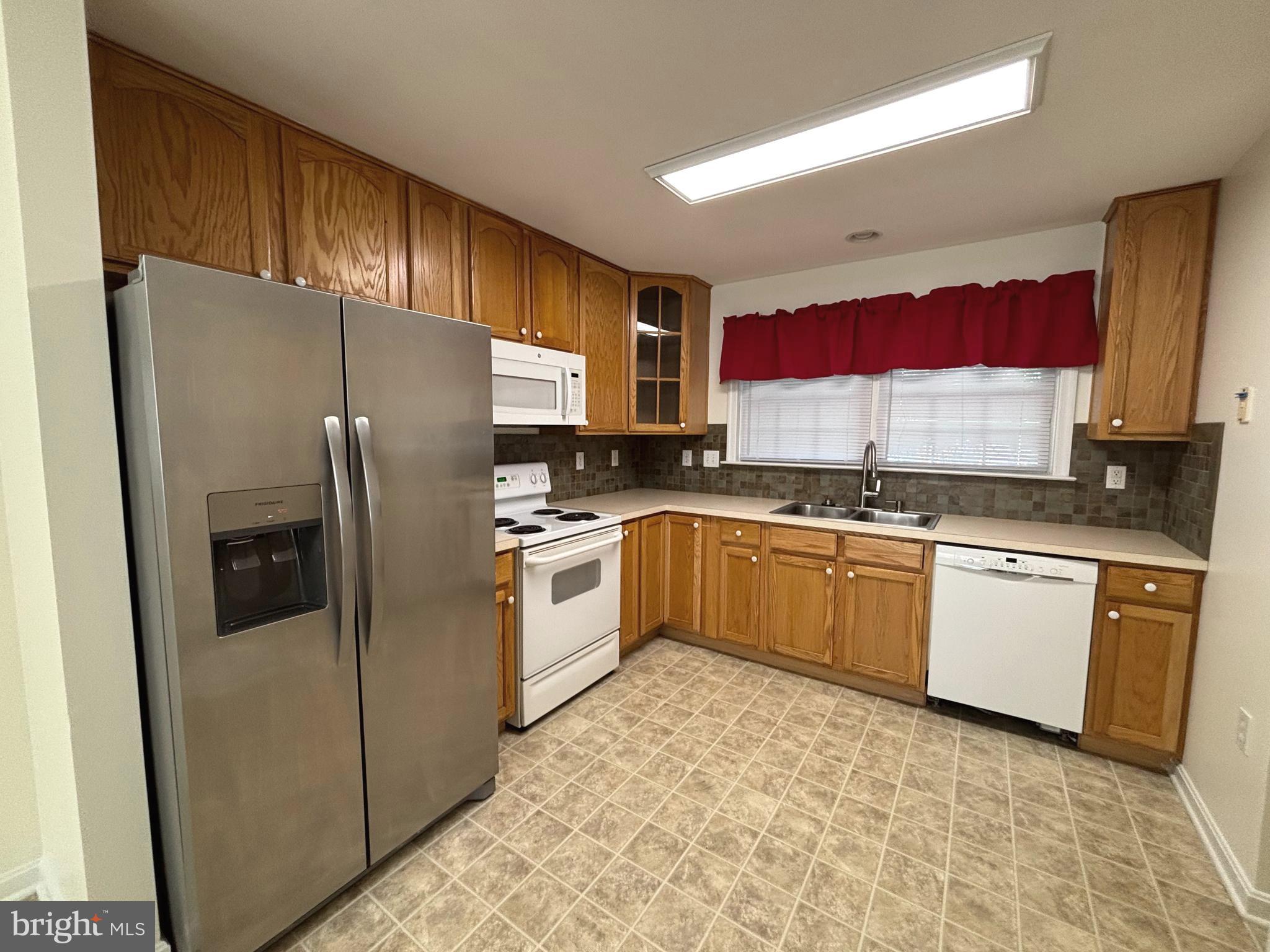 HAMMONDS MILL - Residential Lease