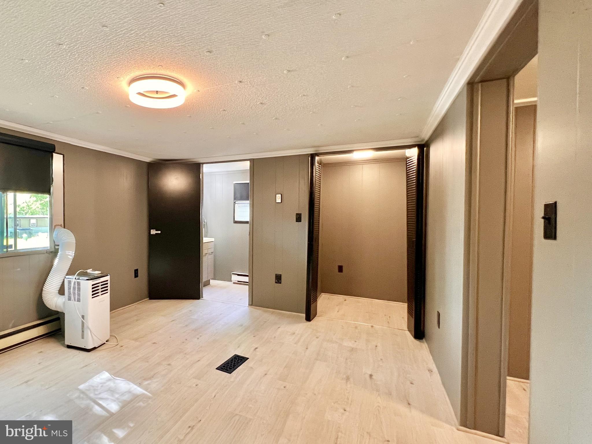 LITTLE HOLLYWOOD - Residential